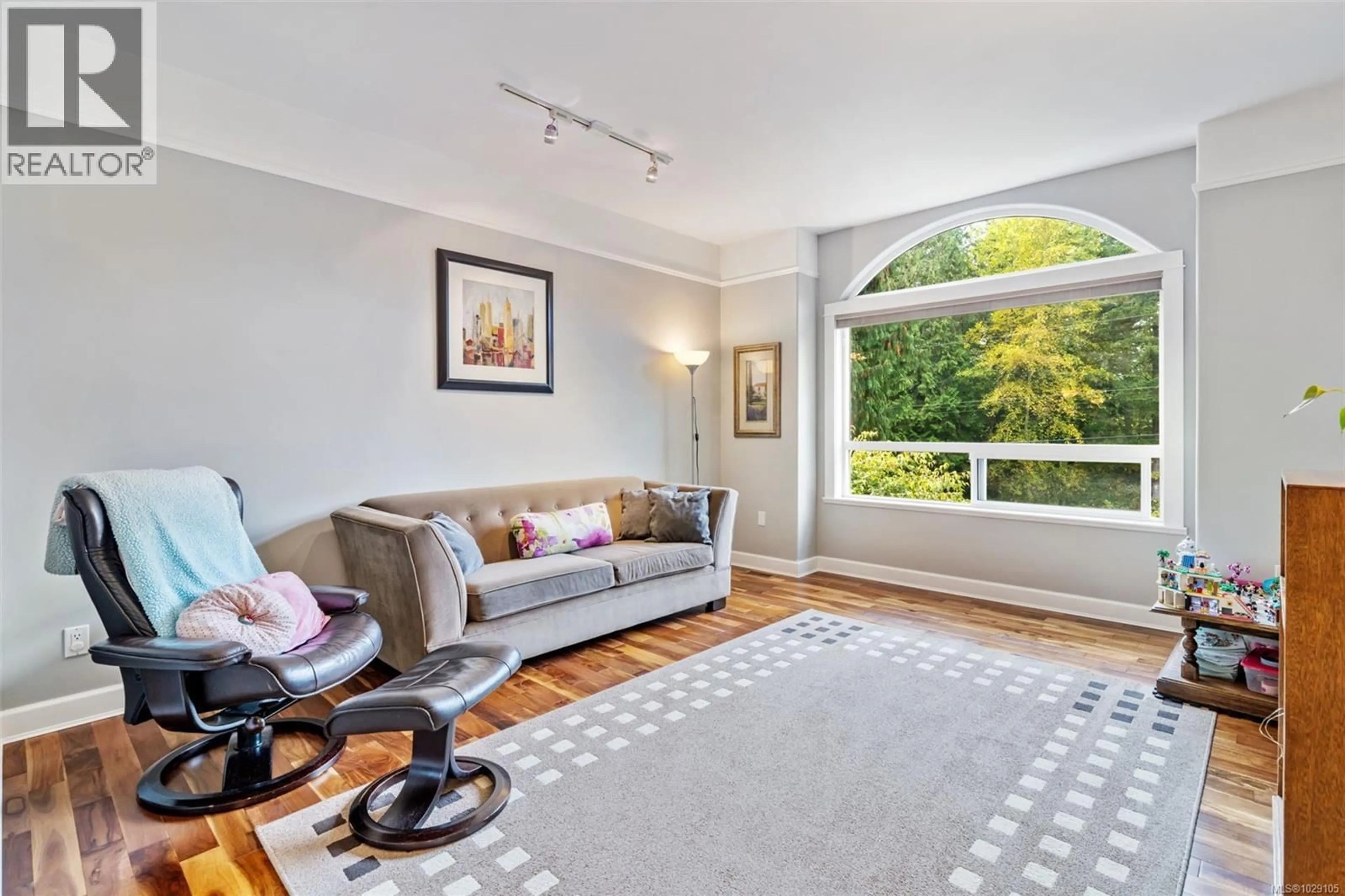 Living room with furniture, unknown for 1193 GARDEN GATE DRIVE, Central Saanich British Columbia V8M2H6