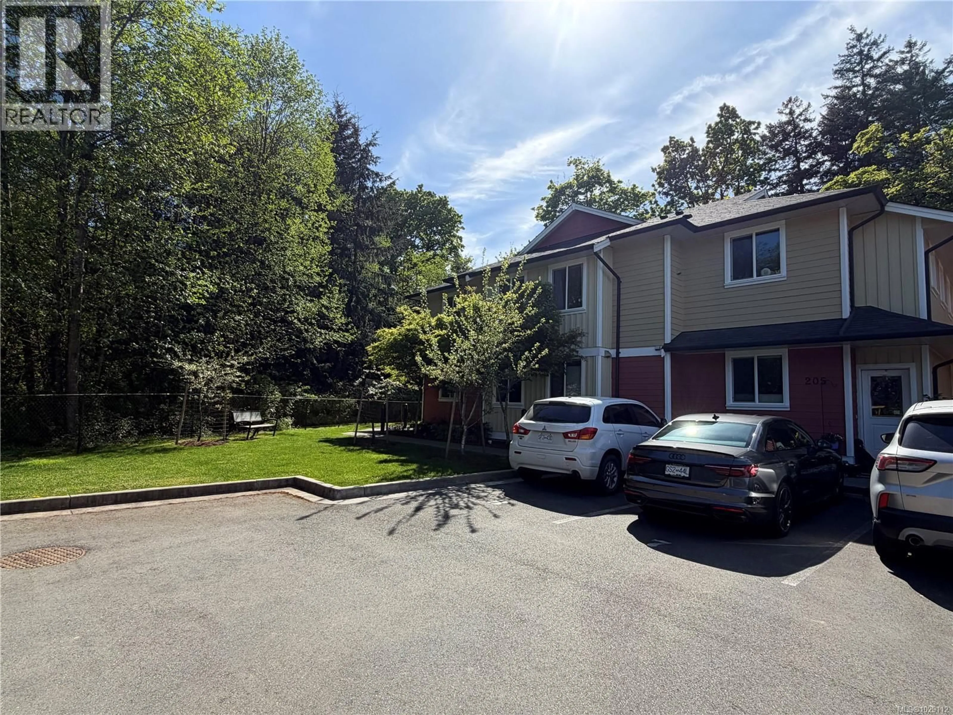 A pic from outside/outdoor area/front of a property/back of a property/a pic from drone, street for 205 - 9880 NAPIER PLACE, Chemainus British Columbia V0R1K2