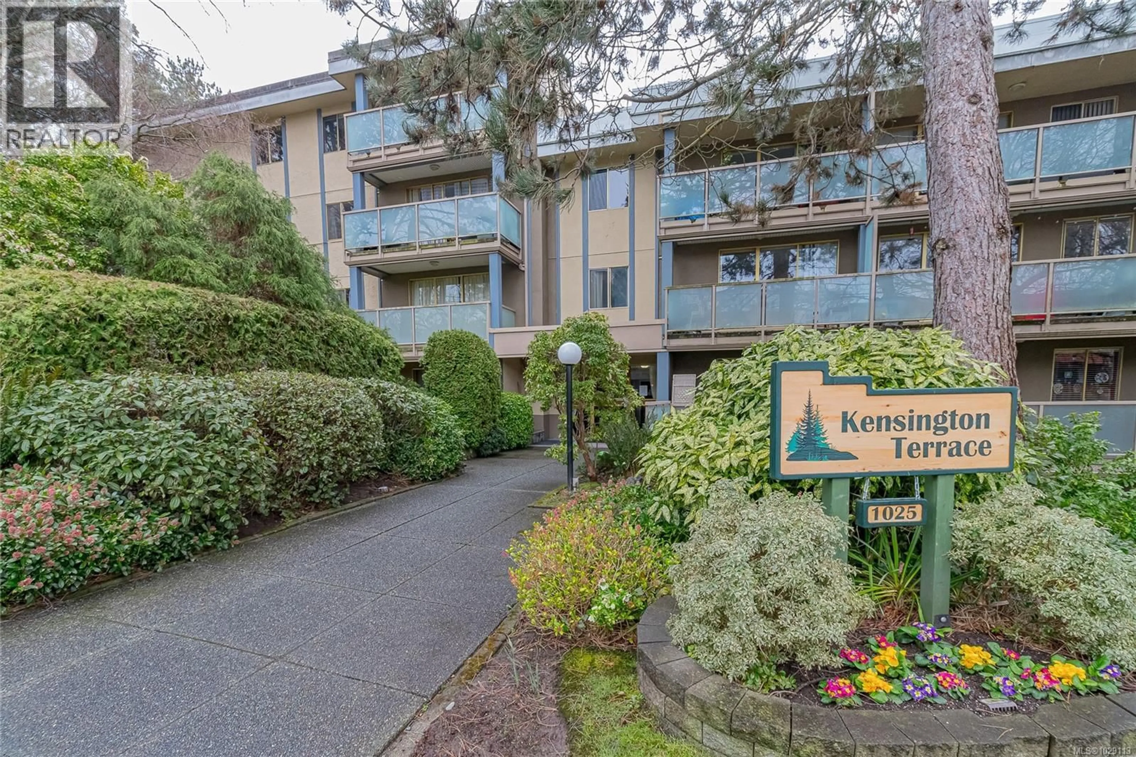 Unknown for 313 - 1025 INVERNESS ROAD, Saanich British Columbia V8X2S2