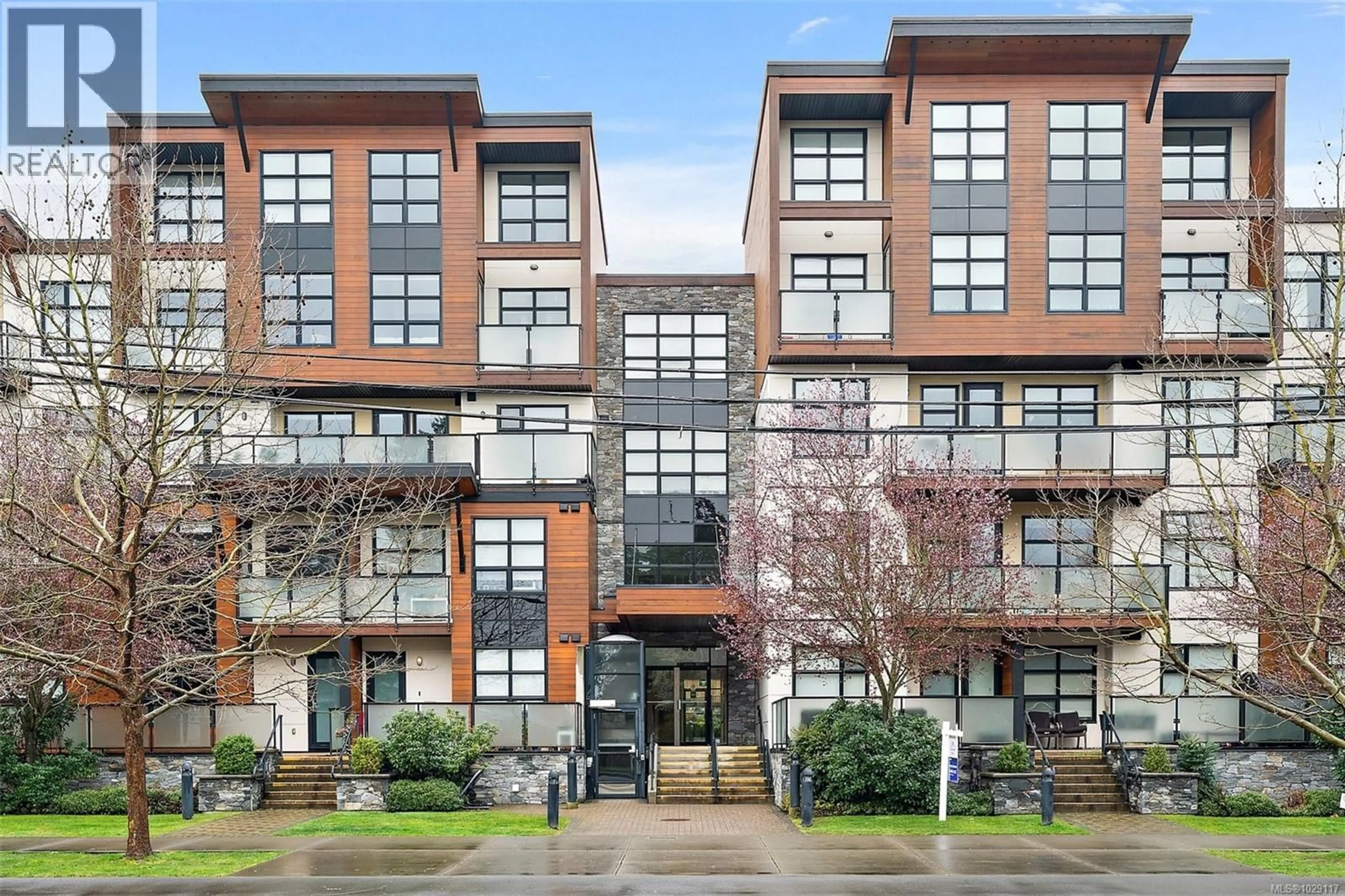 Unknown for 208 - 4000 SHELBOURNE STREET, Saanich British Columbia V8N3E4