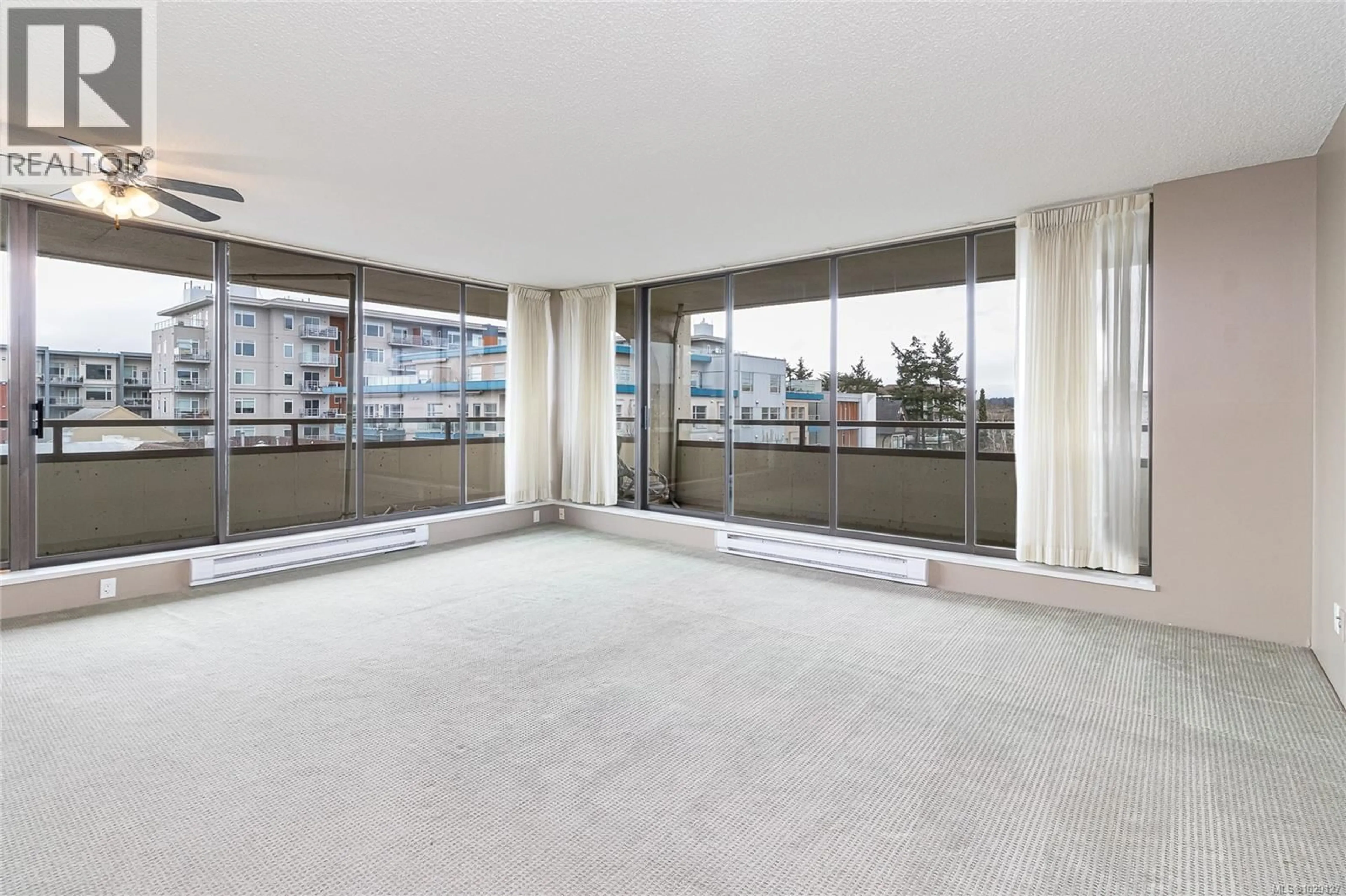 A pic of a room for 301 - 9805 SECOND STREET, Sidney British Columbia V8L4T9