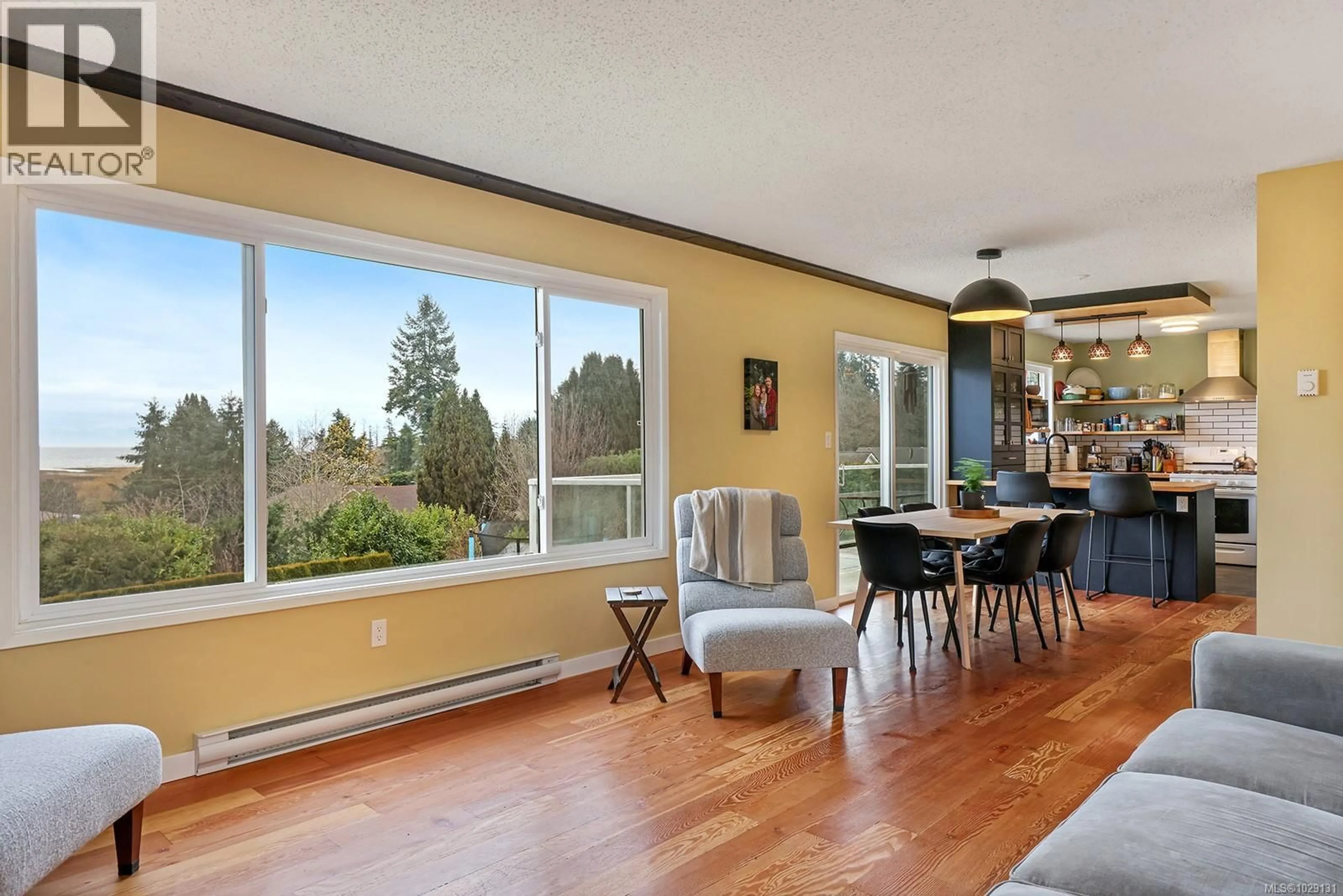 Unknown for 3800 LAUREL DRIVE, Royston British Columbia V0R2V0