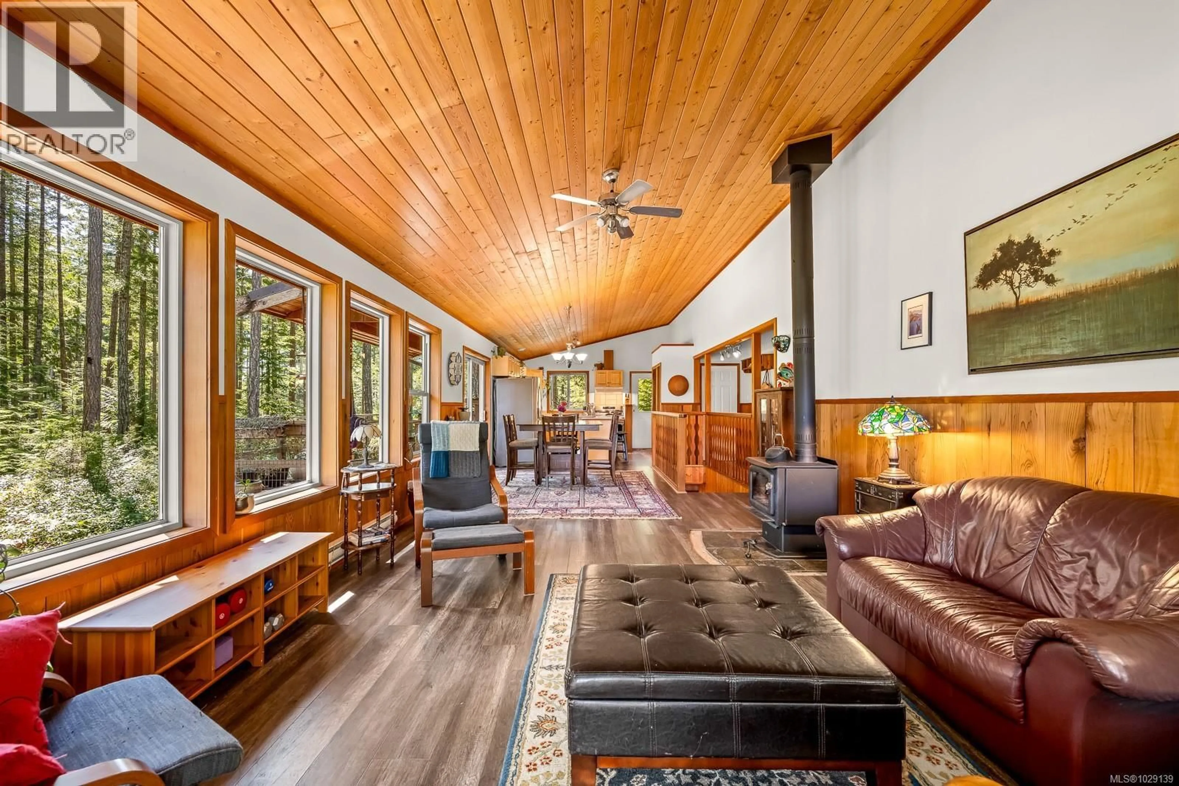 Unknown for 924 SISKIN LANE, Cortes Island British Columbia V0P1K0