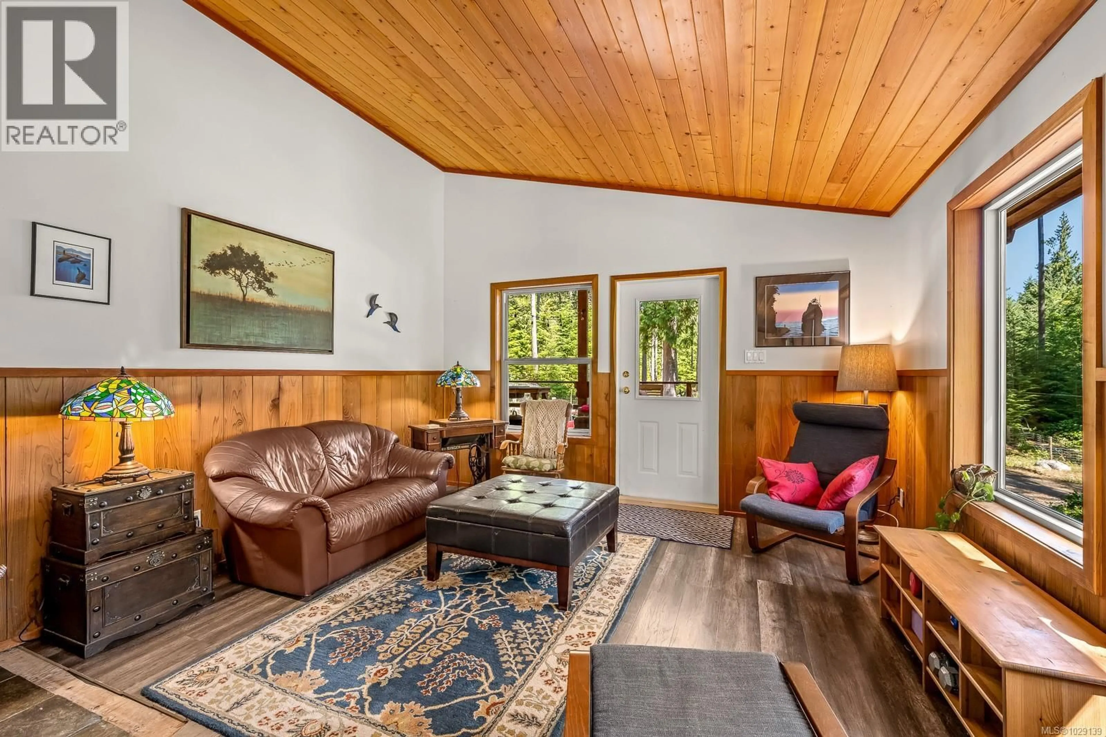 Unknown for 924 SISKIN LANE, Cortes Island British Columbia V0P1K0