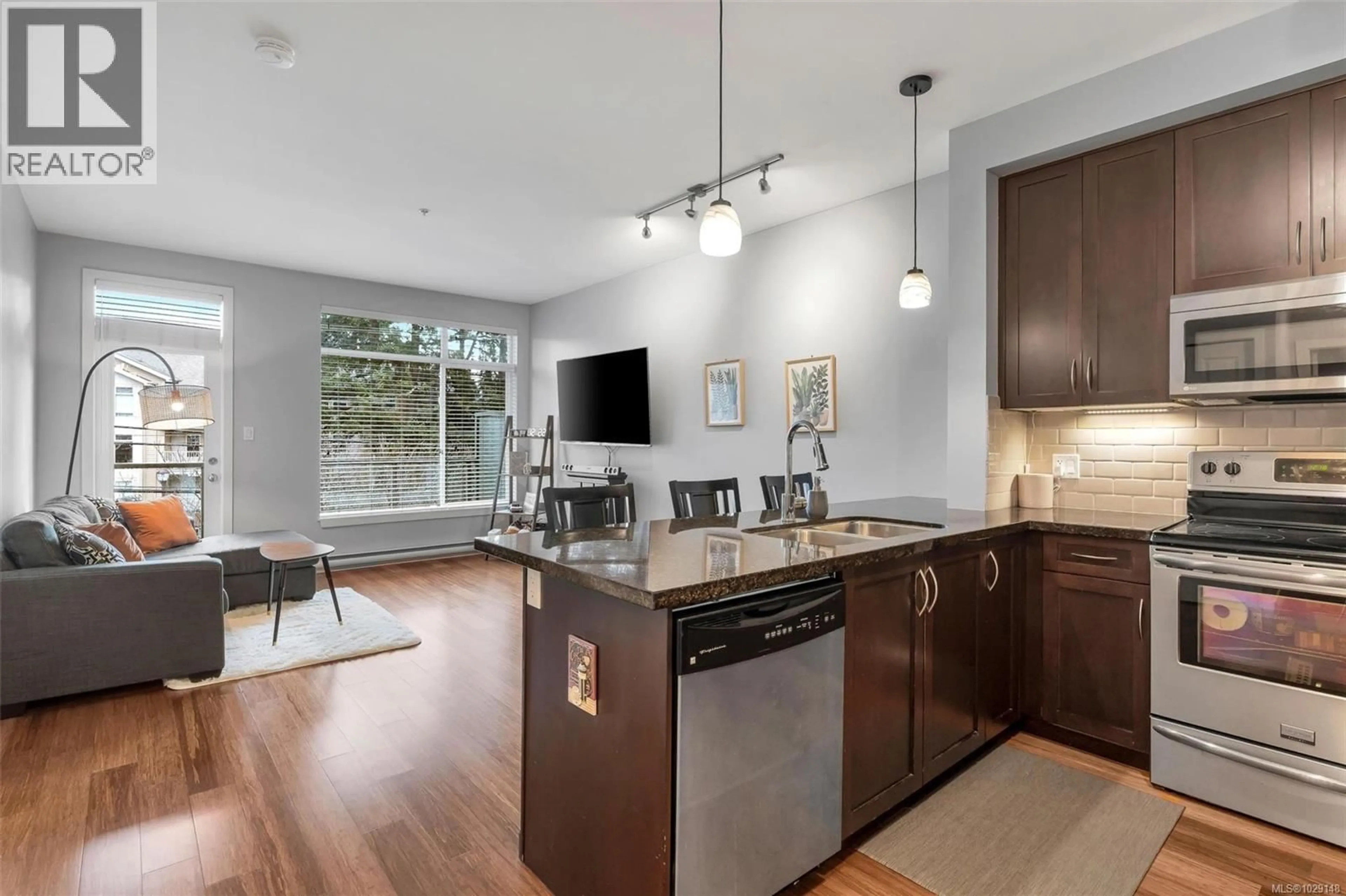 Open concept kitchen, unknown for 304 - 611 GOLDSTREAM AVENUE, Langford British Columbia V9B2W9