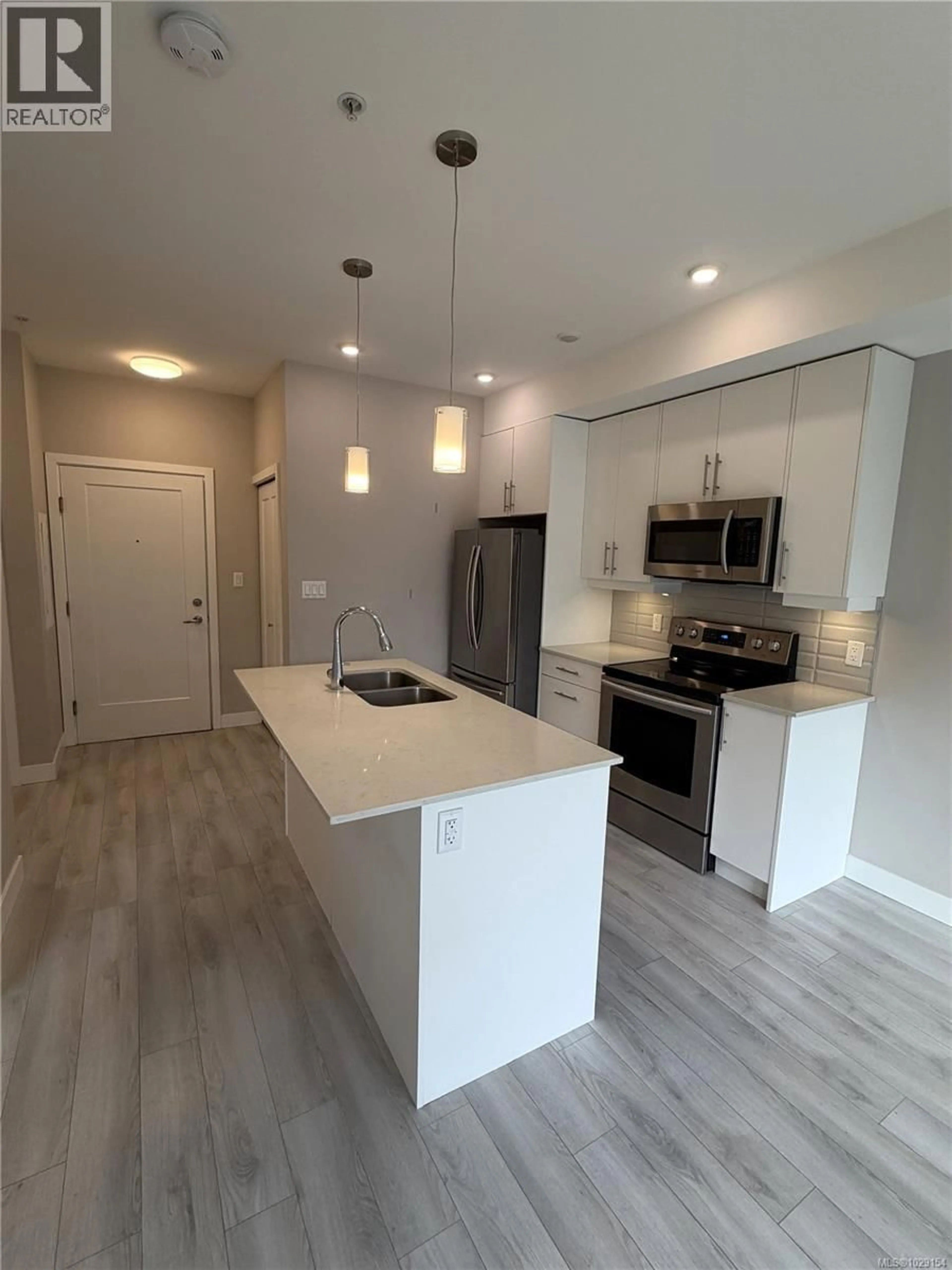 Unknown for 106 - 1020 INVERNESS ROAD, Saanich British Columbia V8X0B1