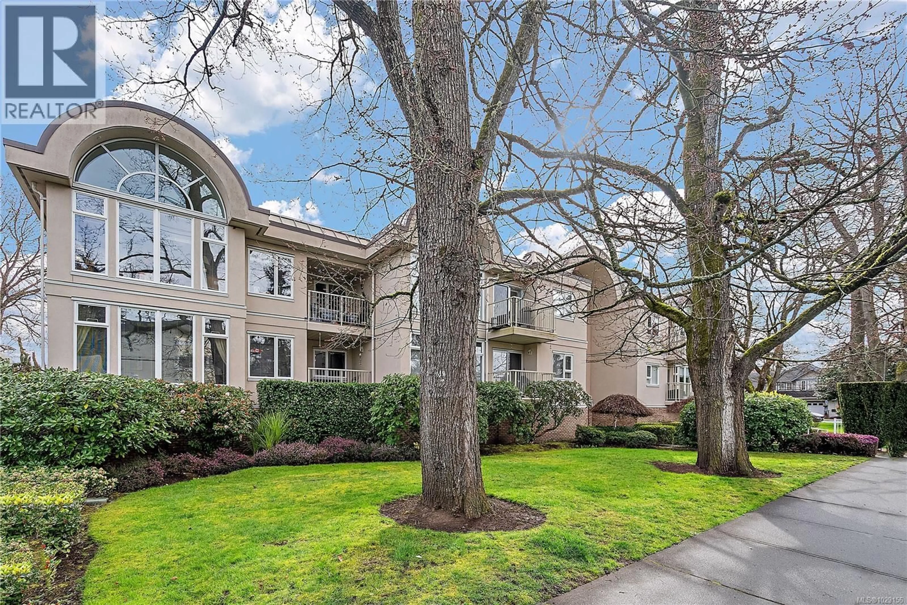 Patio, unknown for 205 - 9905 FIFTH STREET, Sidney British Columbia V8L2X6