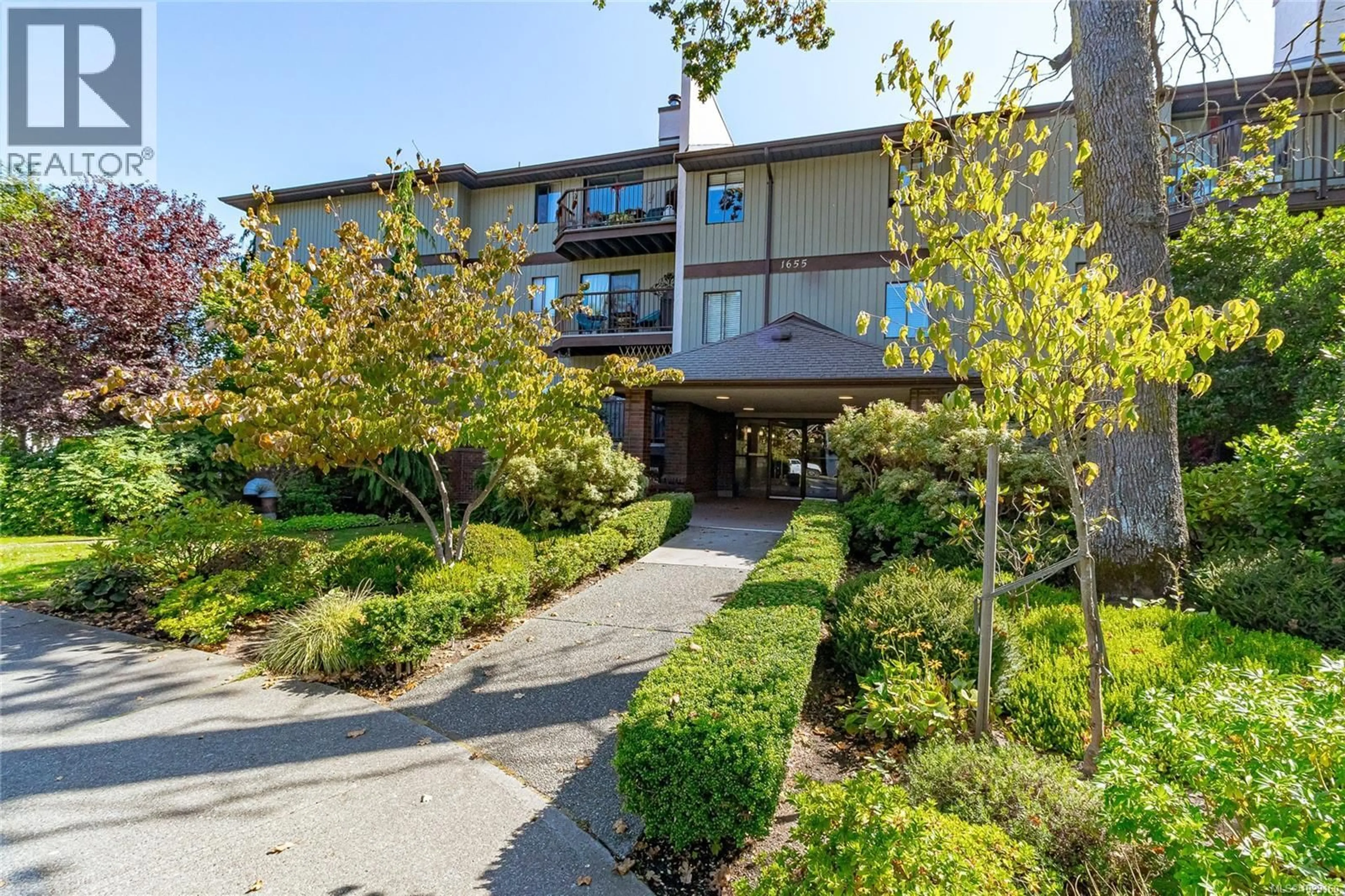 Patio, unknown for 412 - 1655 BEGBIE STREET, Victoria British Columbia V8R1L4