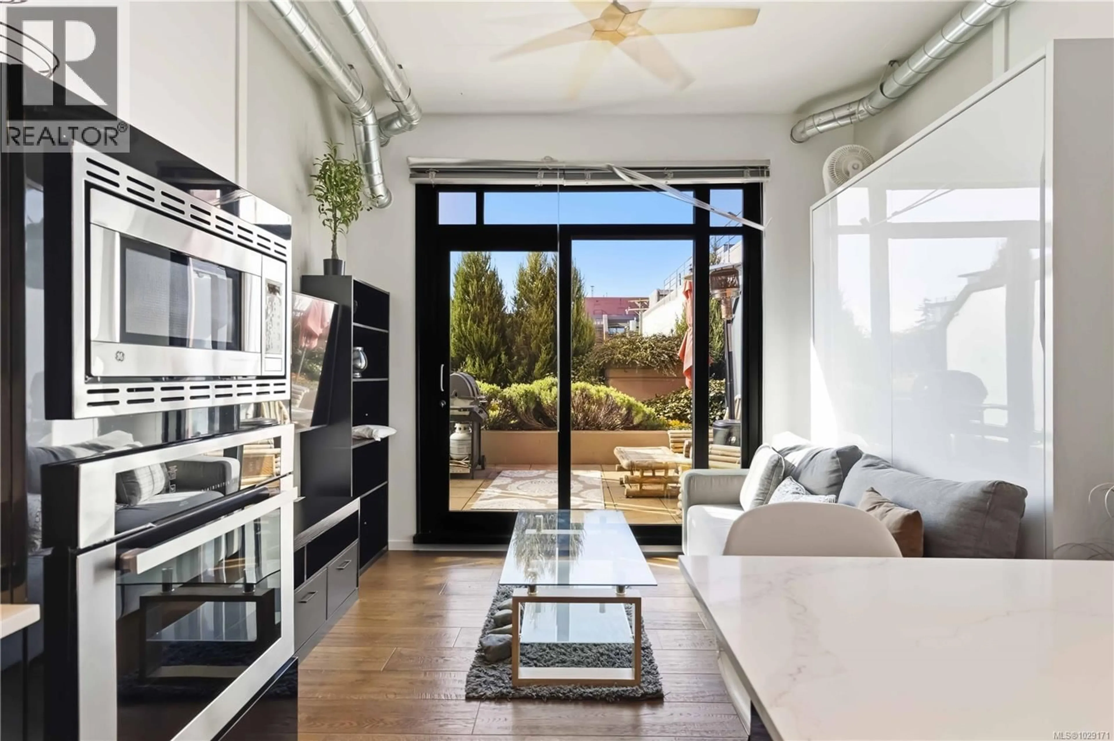 Unknown for 330 - 1029 VIEW STREET, Victoria British Columbia V8V0C9