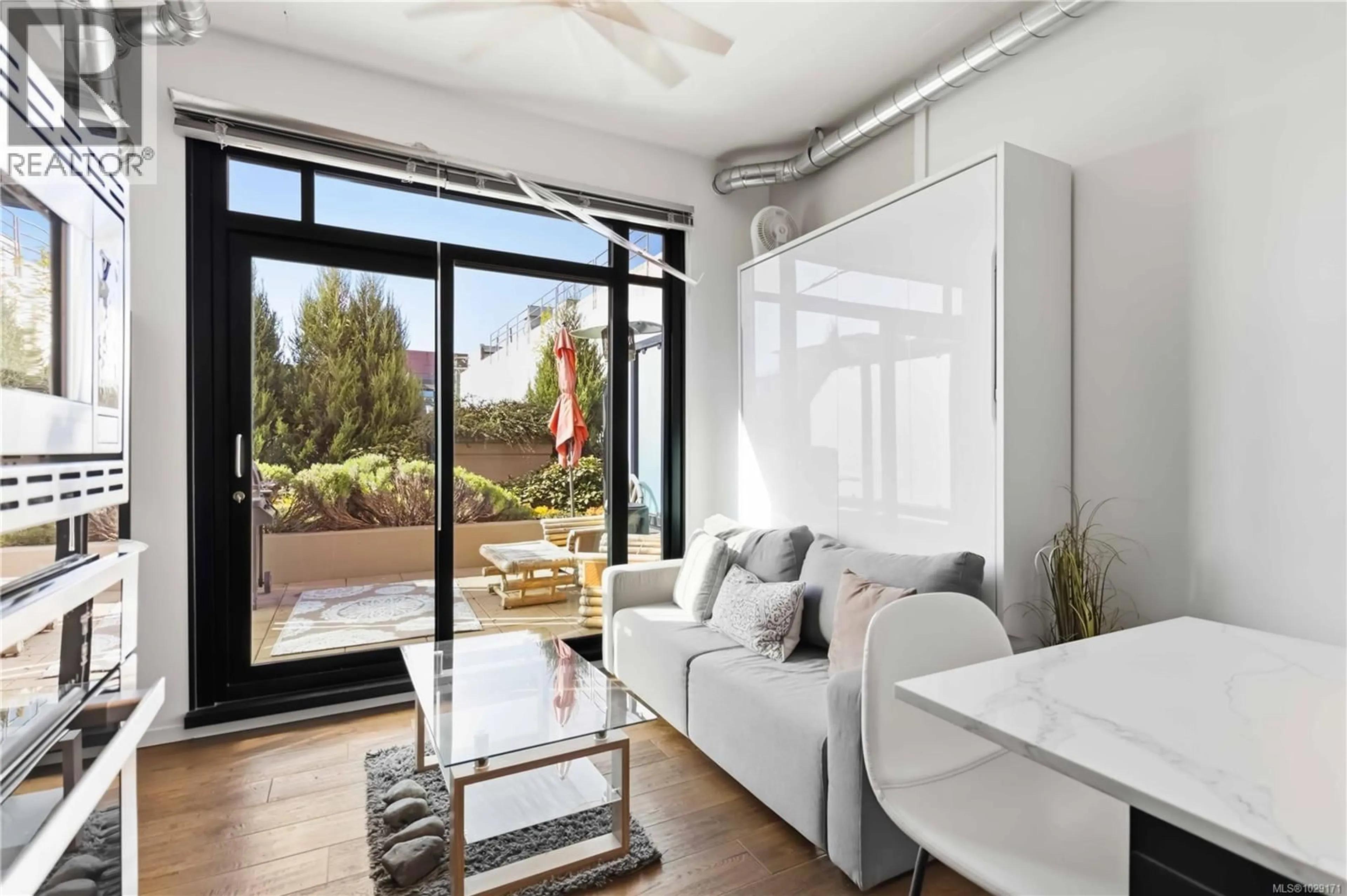 Living room with furniture, unknown for 330 - 1029 VIEW STREET, Victoria British Columbia V8V0C9