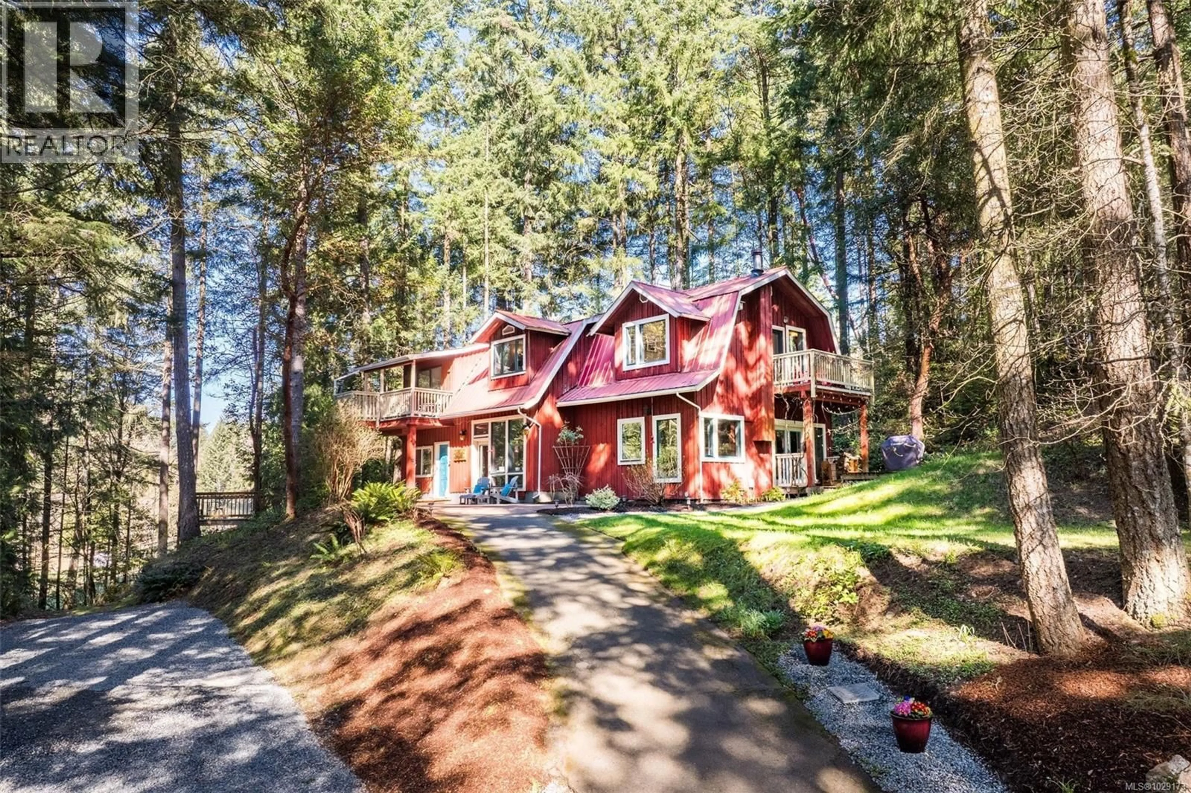 A pic from outside/outdoor area/front of a property/back of a property/a pic from drone, unknown for 3778 KINGBURNE DRIVE, Cobble Hill British Columbia V8H0J7