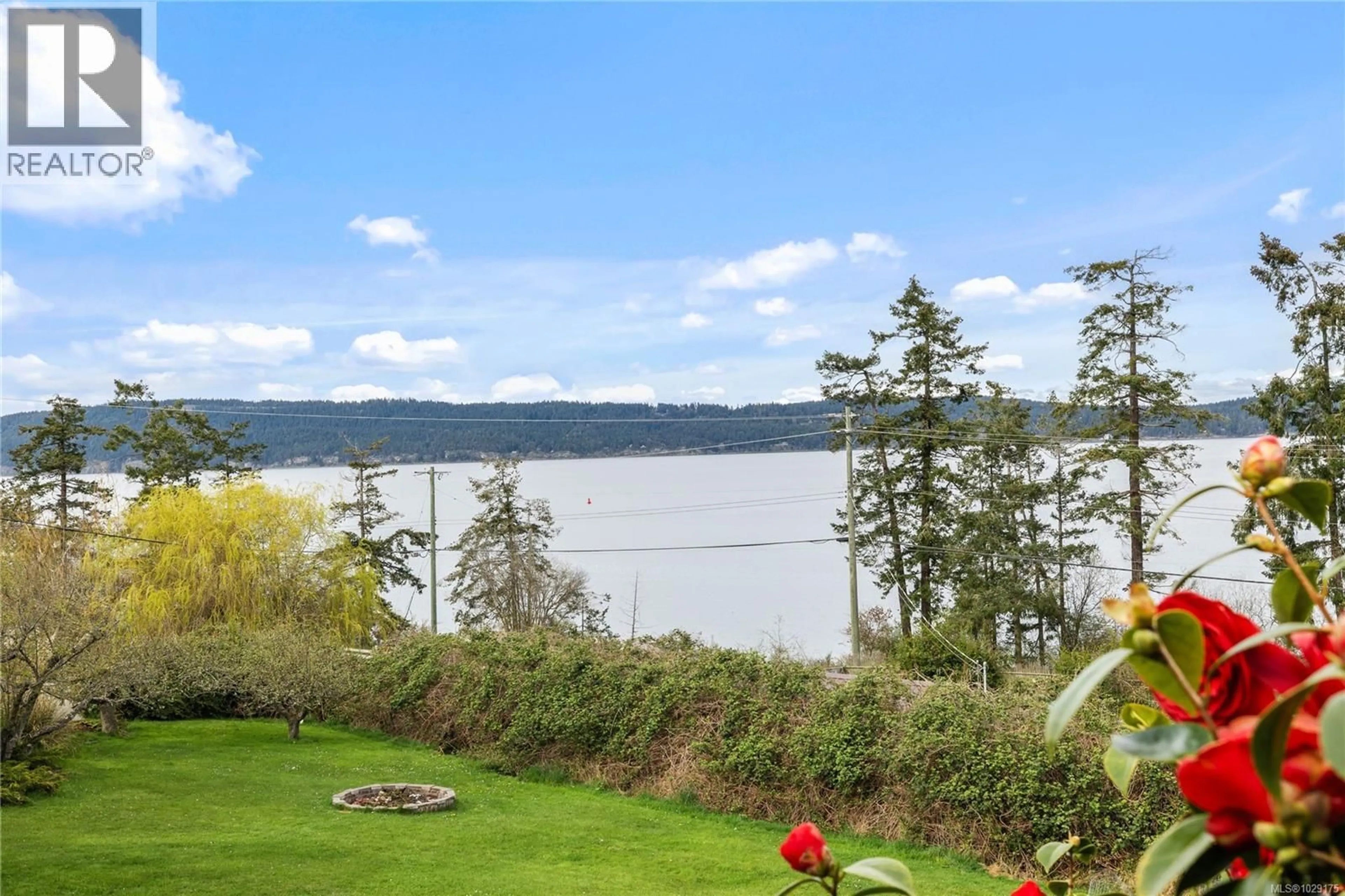 Patio, water/lake/river/ocean view for 321 MALIVIEW DRIVE, Salt Spring British Columbia V8K2P7
