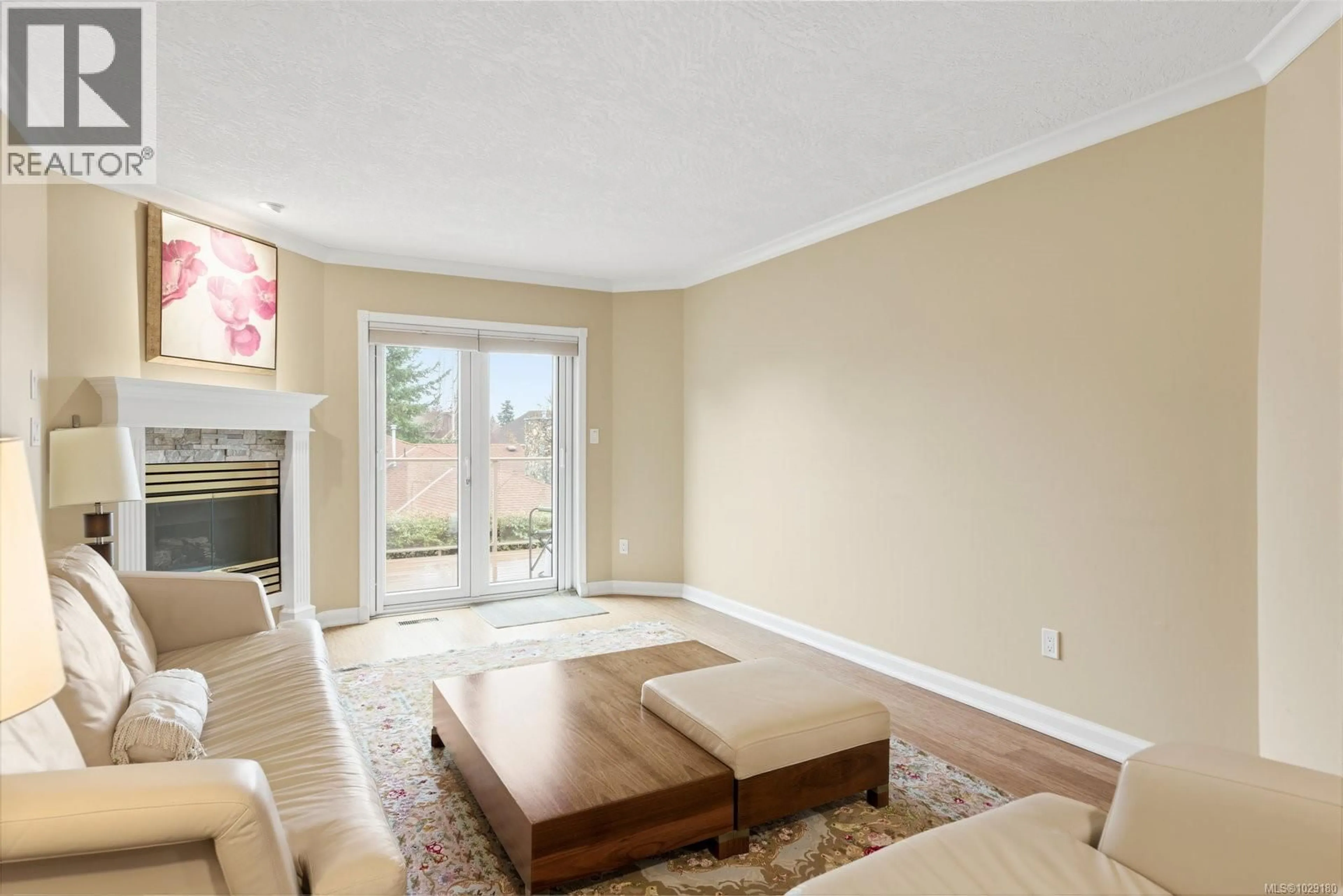 Living room with furniture, unknown for 8 - 500 MARSETT PLACE, Saanich British Columbia V8Z7J1