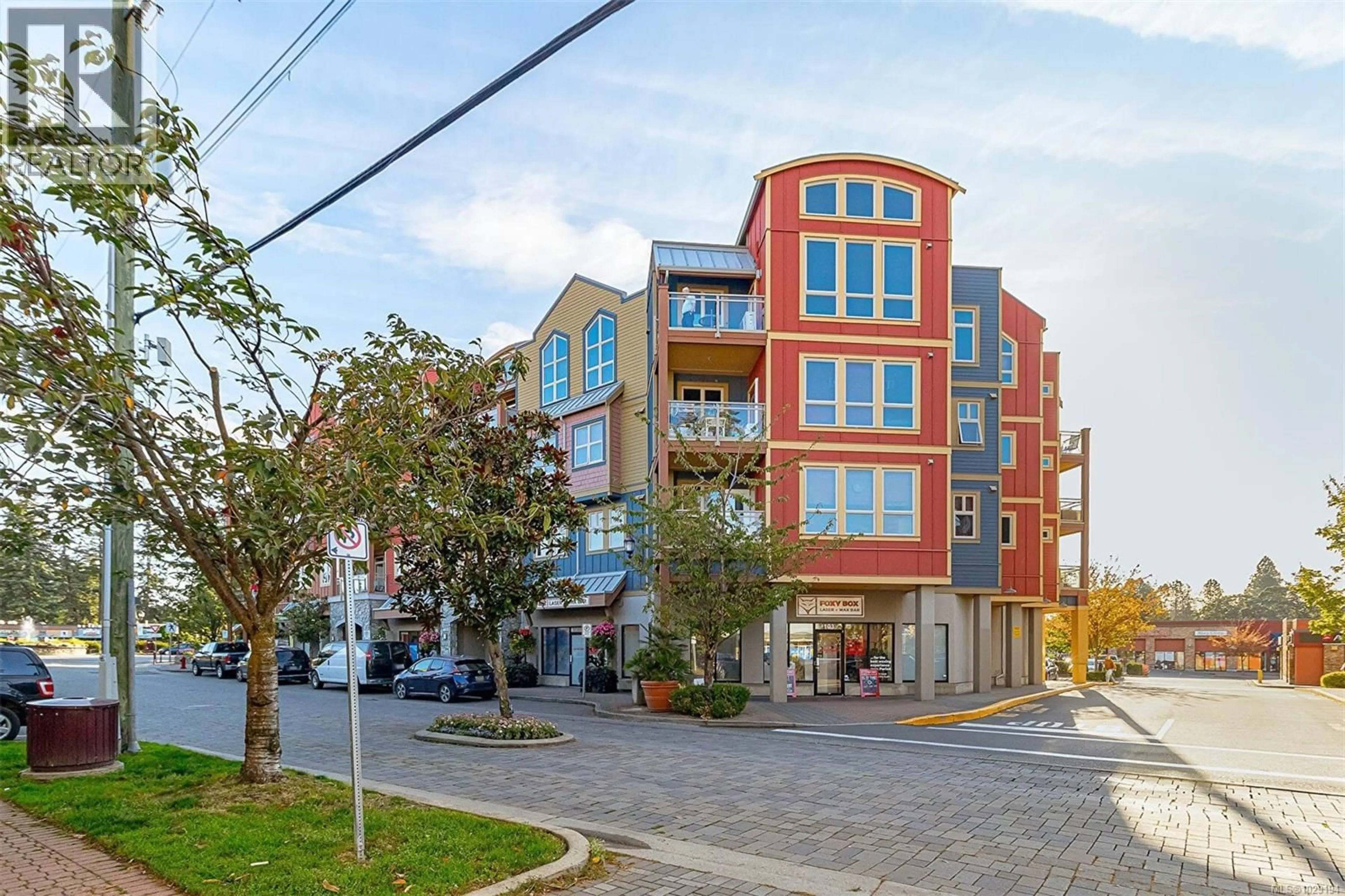 Patio, street for 402 - 755 GOLDSTREAM AVENUE, Langford British Columbia V9B0H9