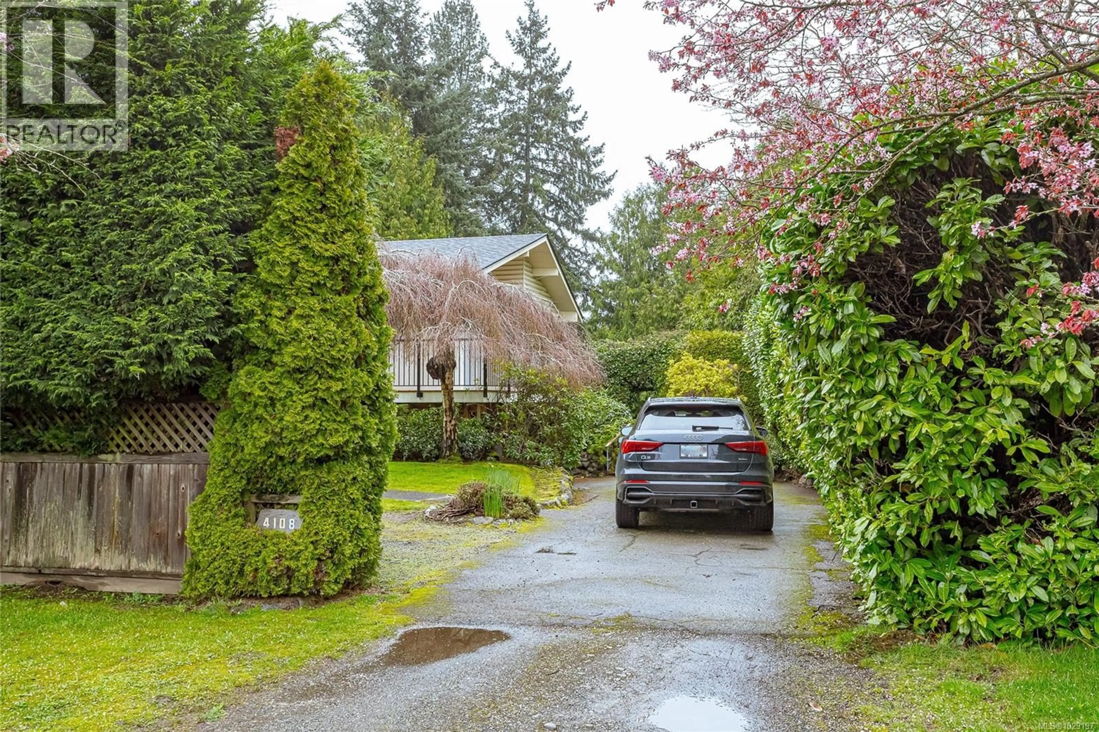 Unknown for 4108 TORQUAY DRIVE, Saanich British Columbia V8N3K9