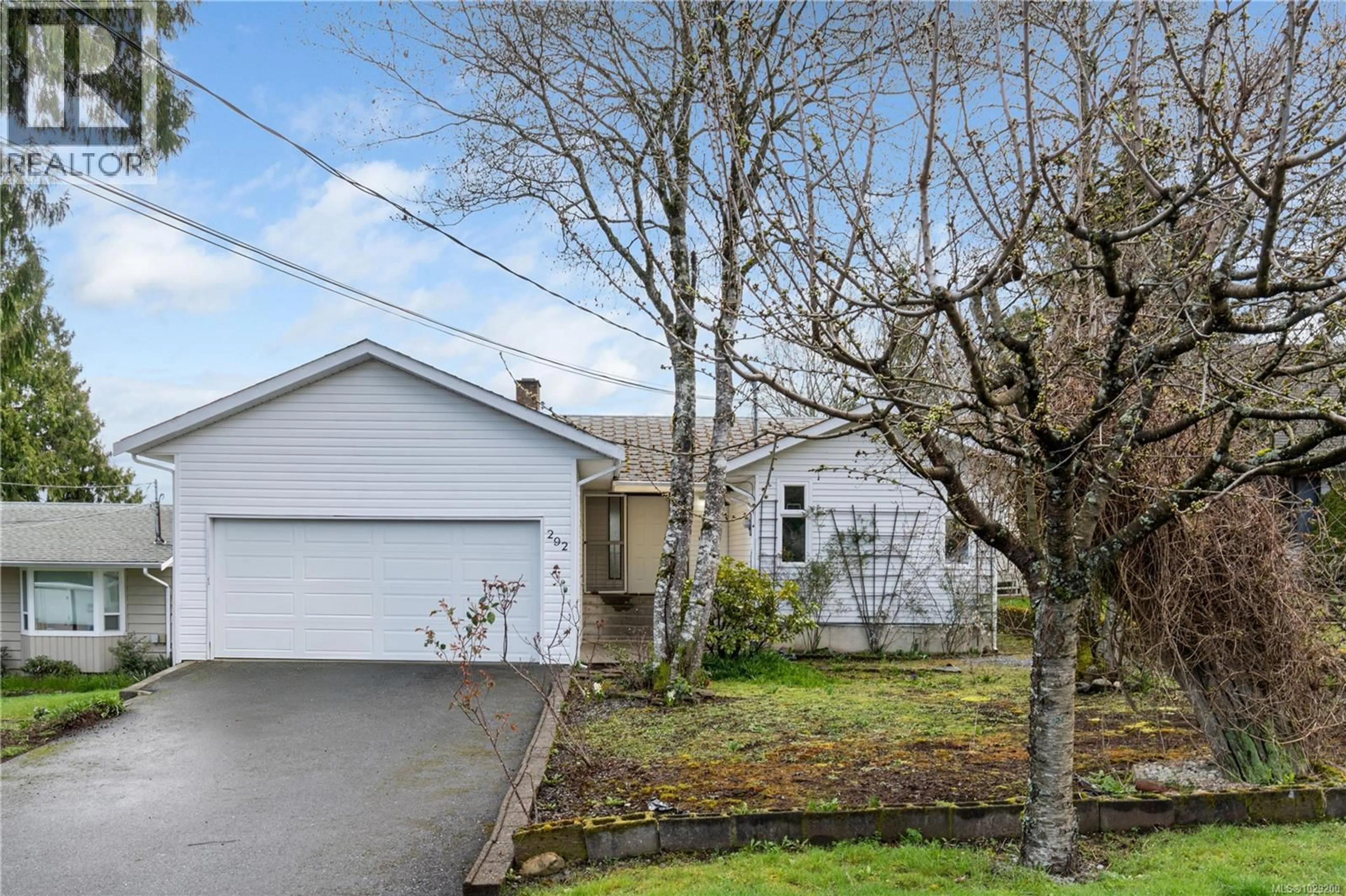 A pic from outside/outdoor area/front of a property/back of a property/a pic from drone, street for 292 KATHRYN PLACE, Nanaimo British Columbia V9R6J1