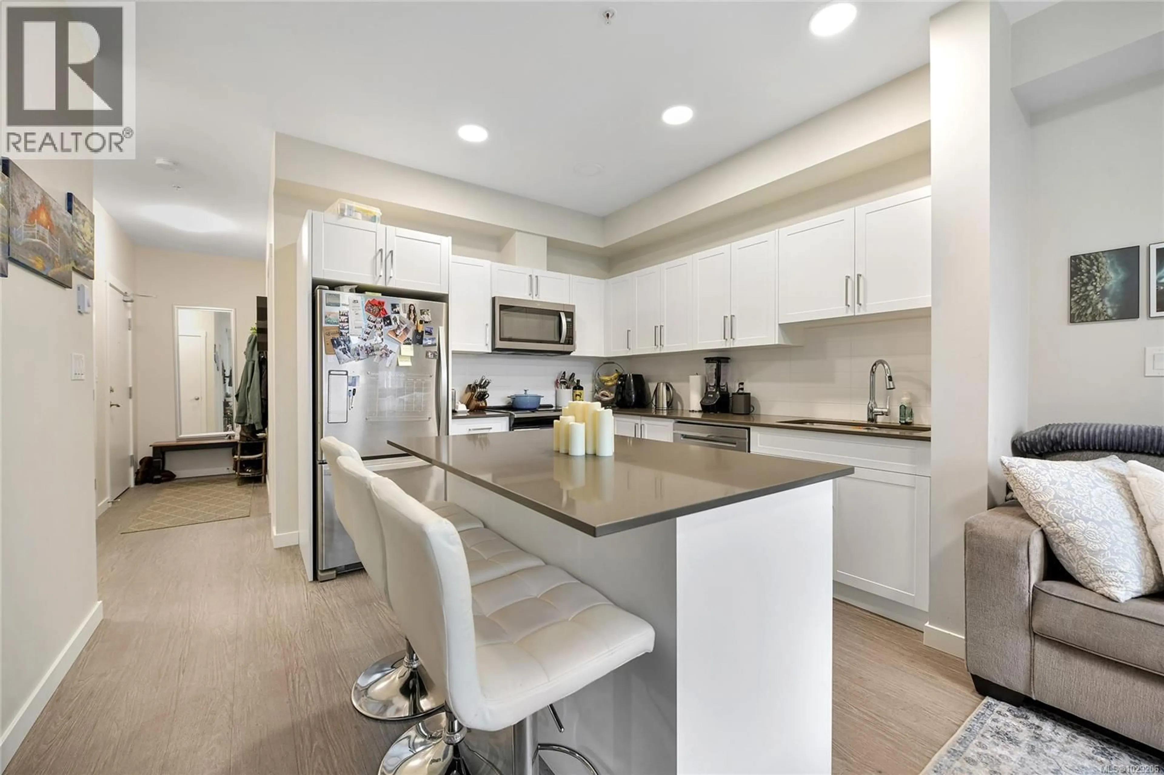 Open concept kitchen, ceramic/tile floor for 301 - 2843 JACKLIN ROAD, Langford British Columbia V9B4P4