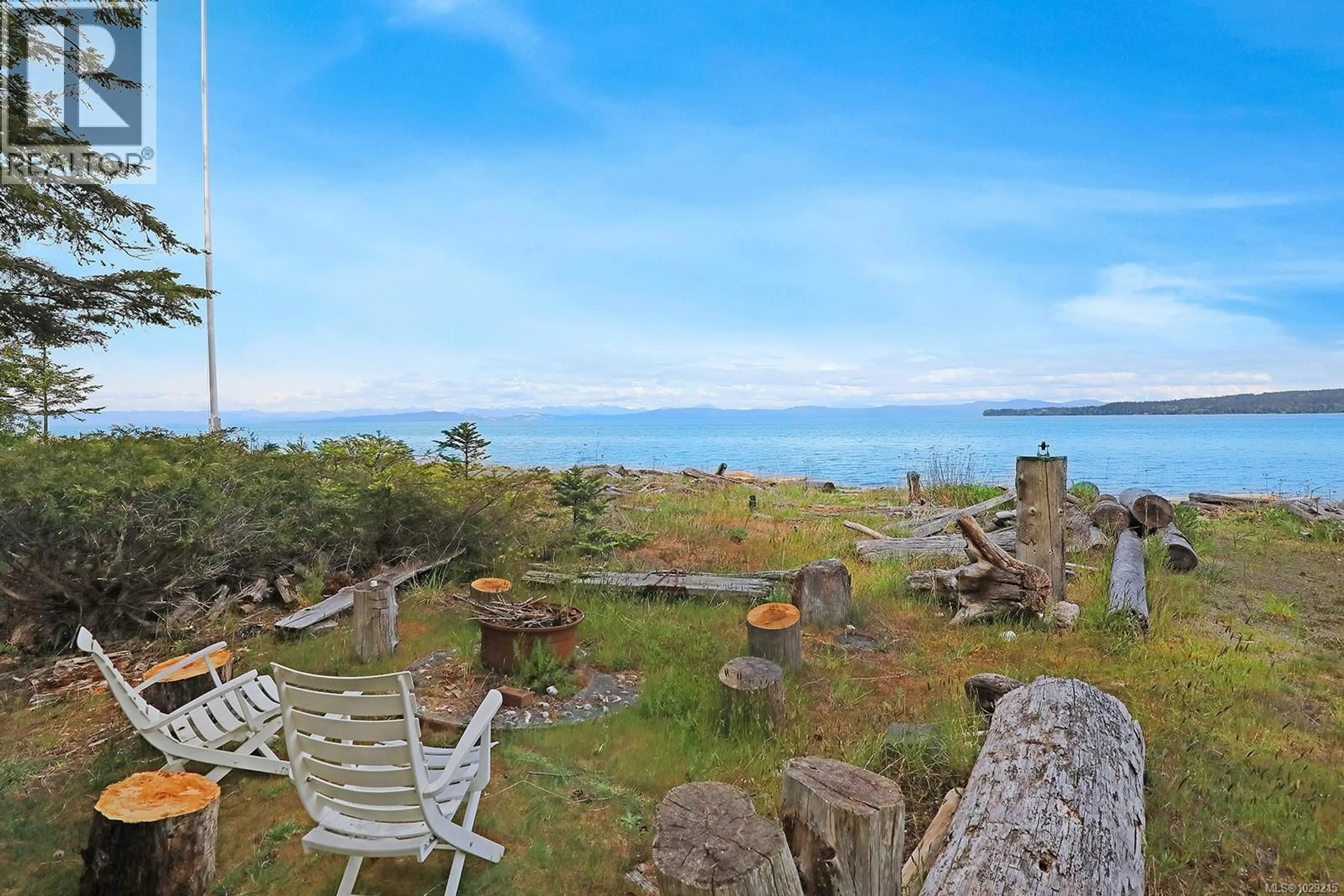 Patio, water/lake/river/ocean view for 1550 DALZIEL ROAD, Denman Island British Columbia V0R1T0