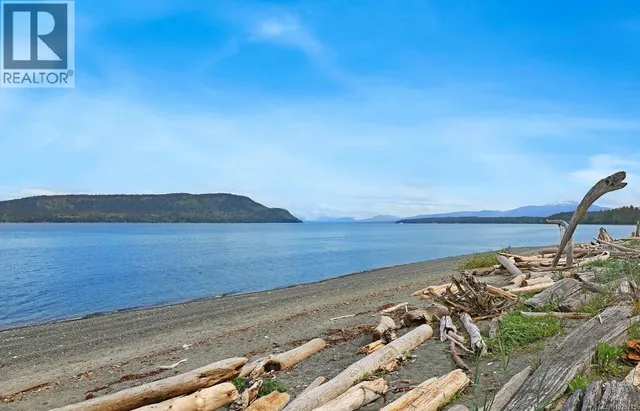 1550 DALZIEL ROAD, Denman Island 3