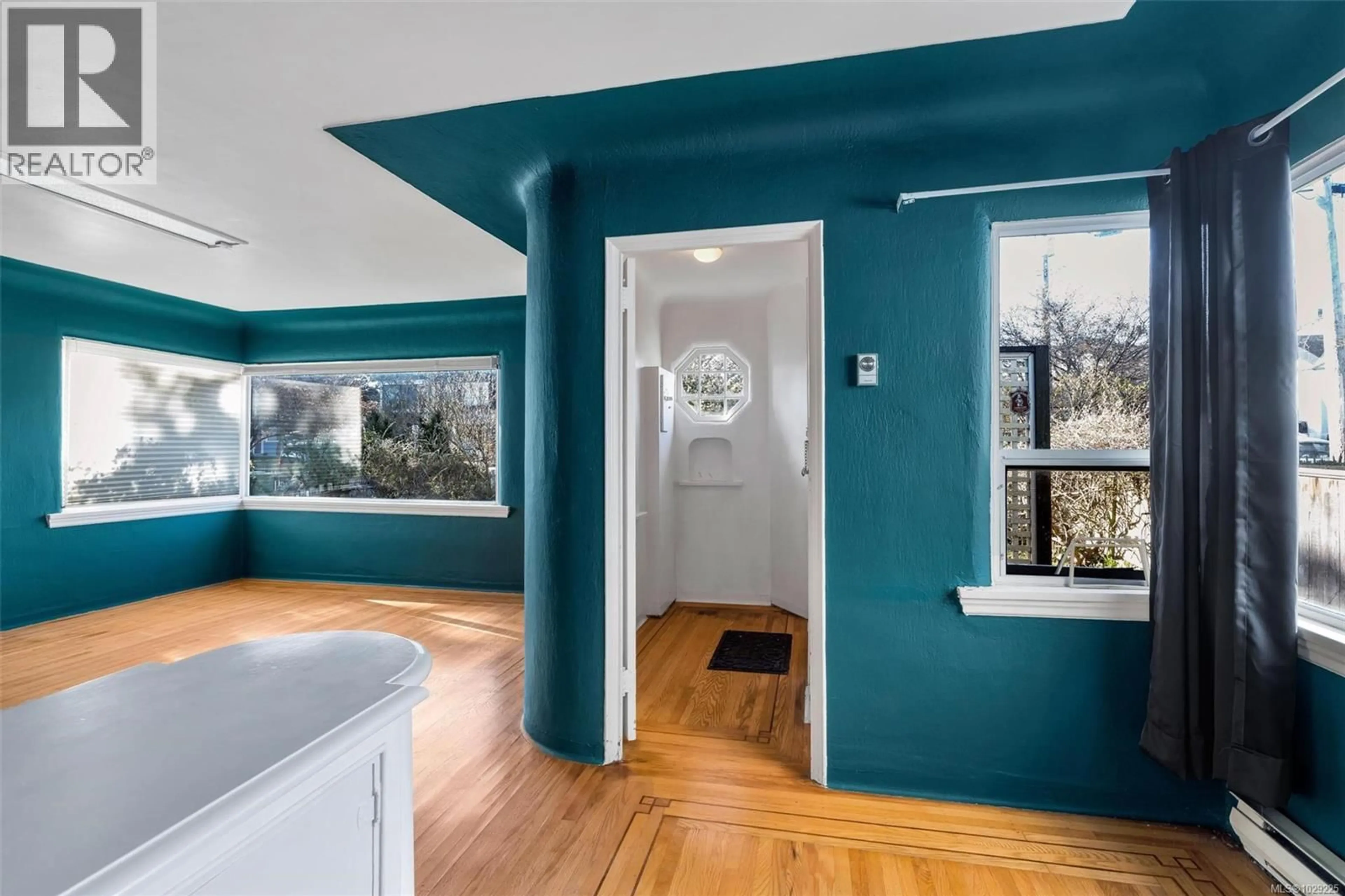 Unknown for 1130 MAY STREET, Victoria British Columbia V8V2S5