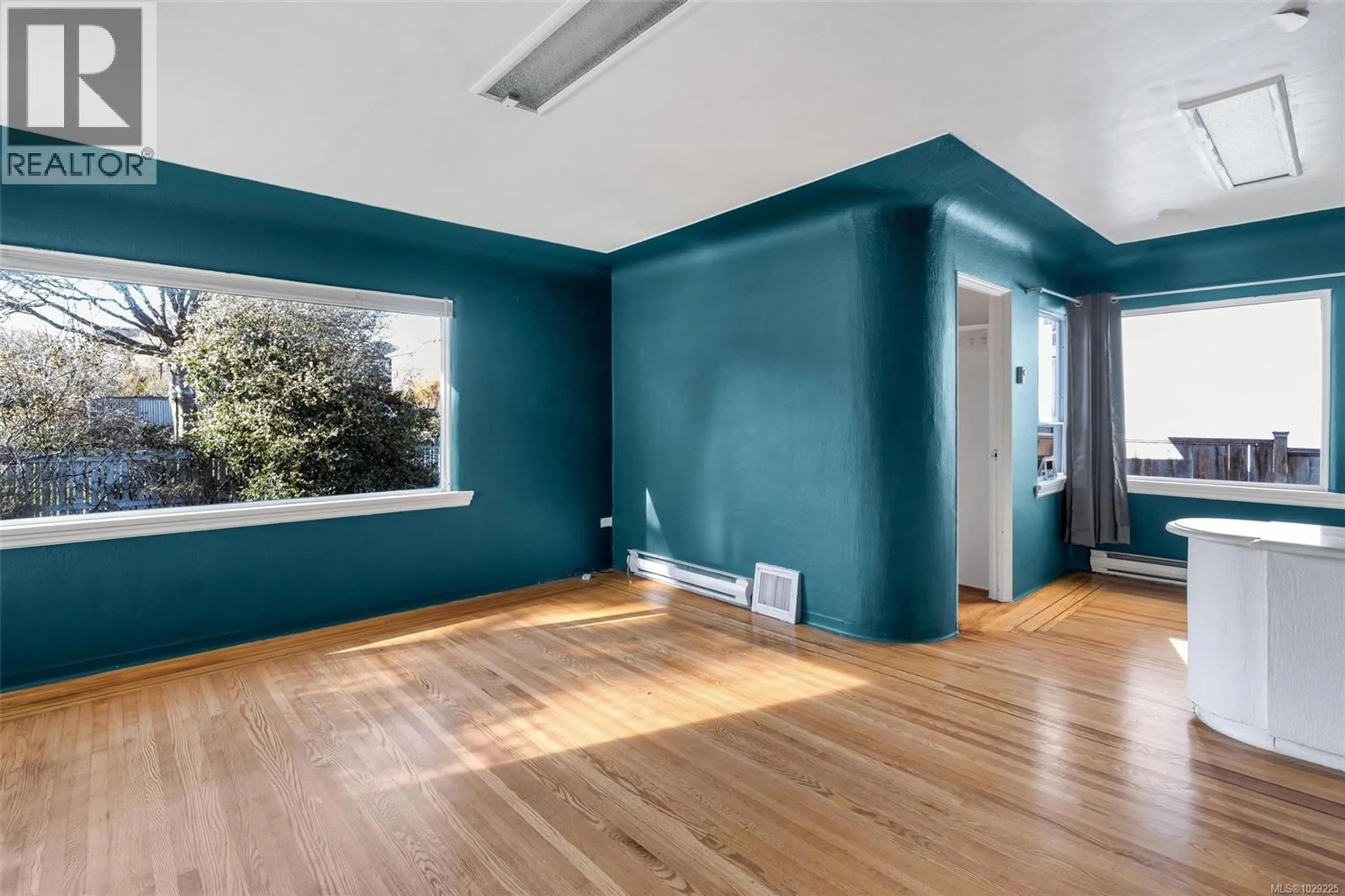 A pic of a room for 1130 MAY STREET, Victoria British Columbia V8V2S5