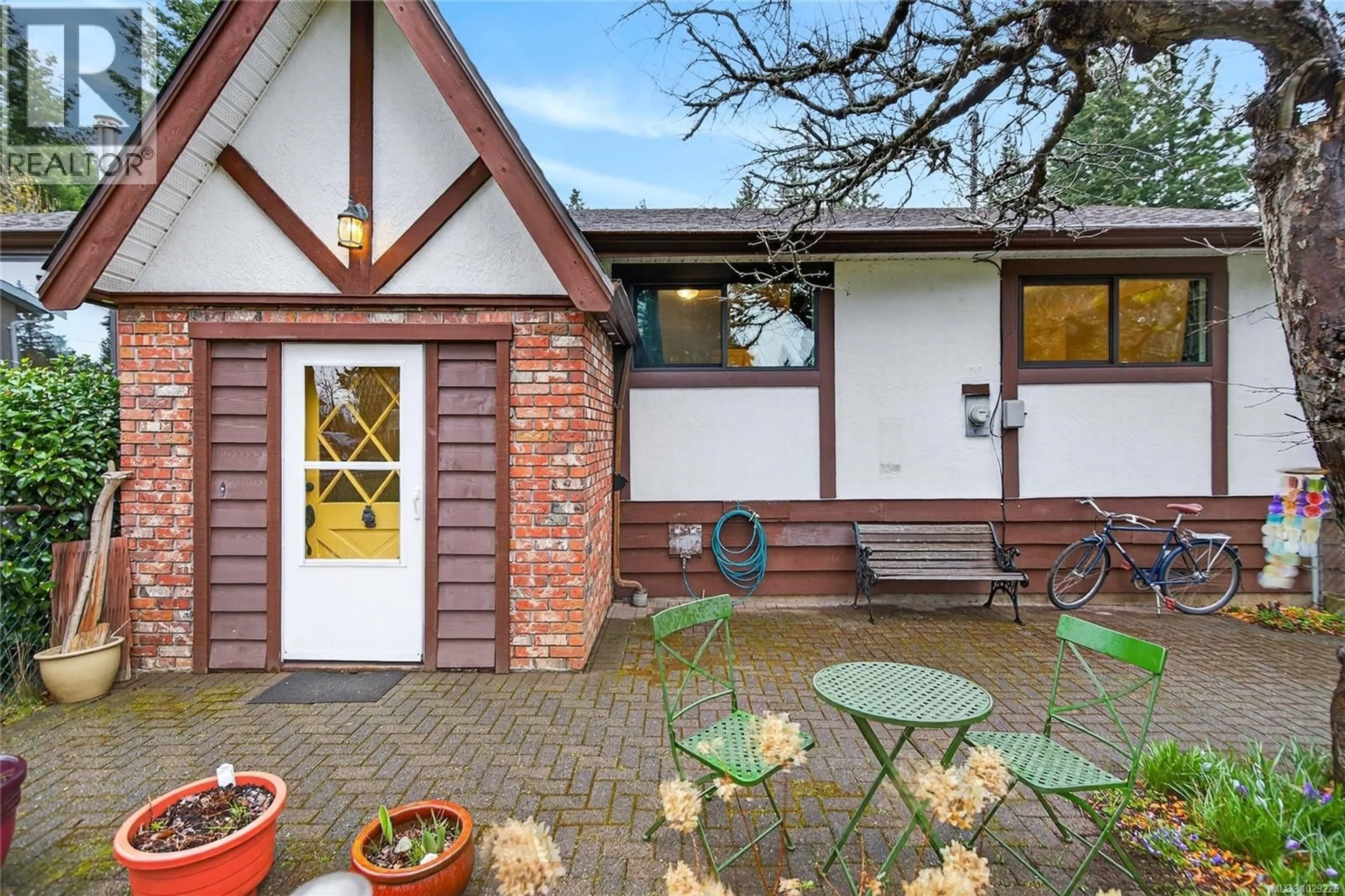 Home with brick exterior material, street for 1516 BALSAM AVENUE, Comox British Columbia V9M2P2