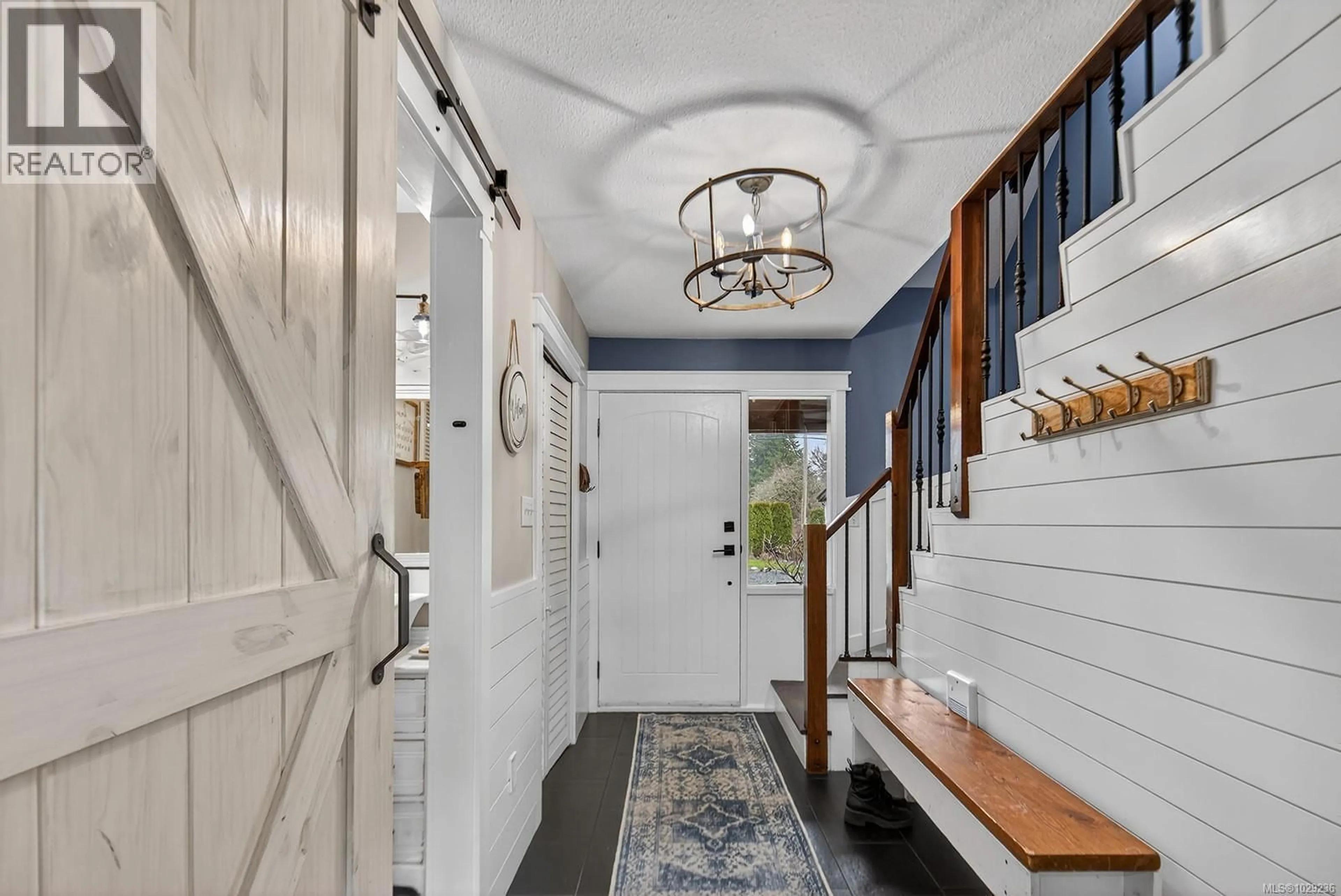 Indoor entryway for 3124 DRINKWATER ROAD, Duncan British Columbia V9L5Z1