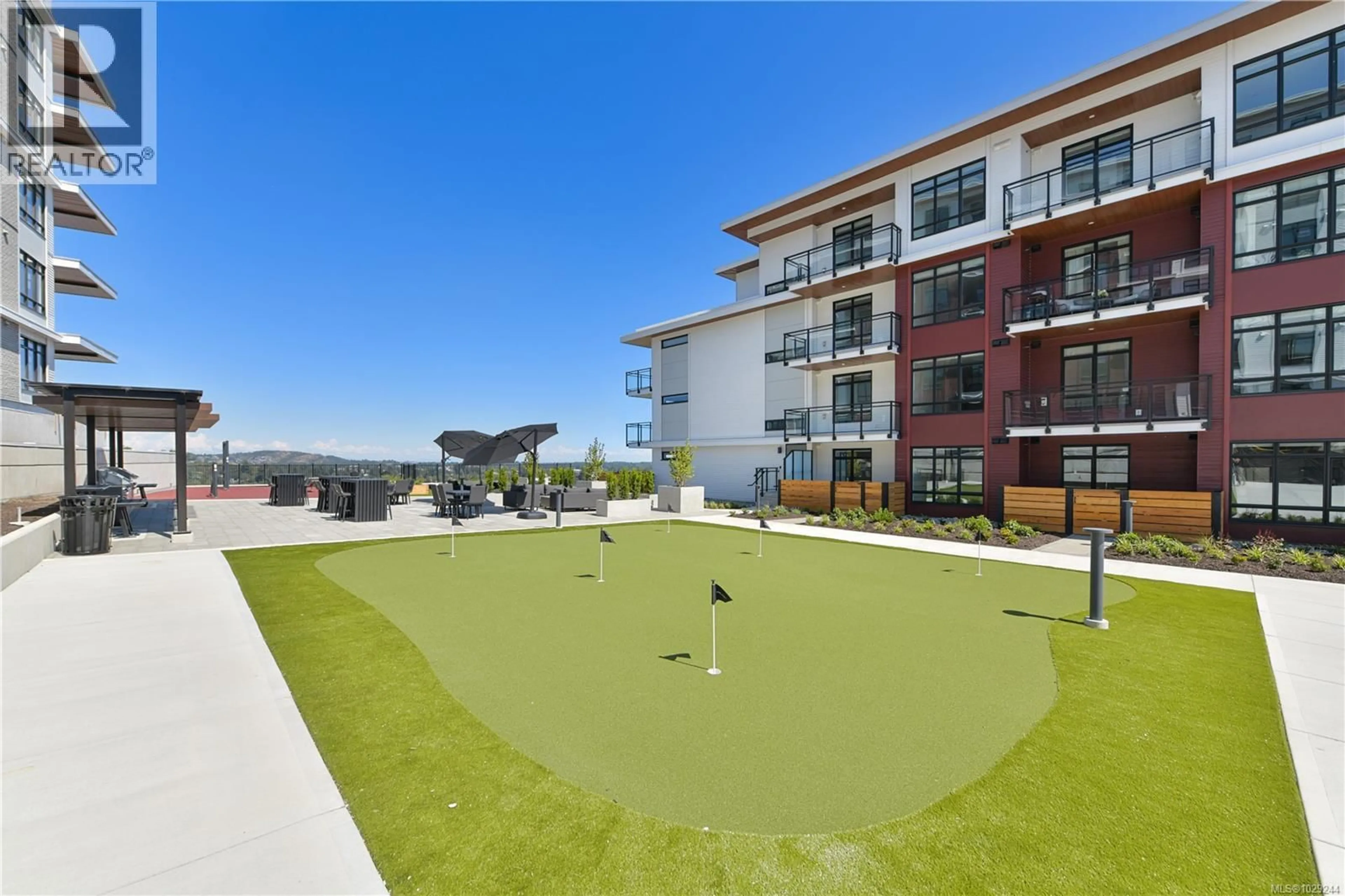 Patio, unknown for 301 - 1114 SAMAR CRESCENT, Langford British Columbia V9B7C5