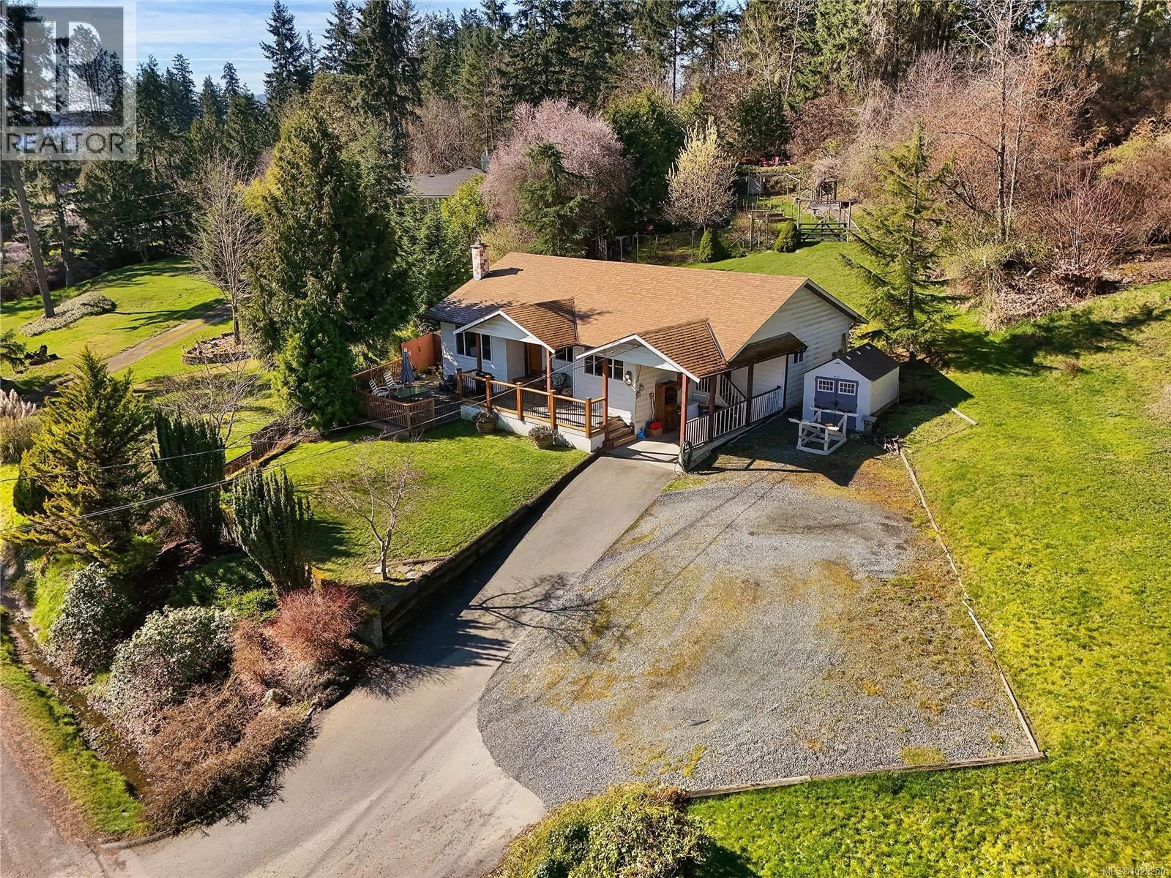 A pic from outside/outdoor area/front of a property/back of a property/a pic from drone, unknown for 6670 ANZIO ROAD, Duncan British Columbia V9L6C4