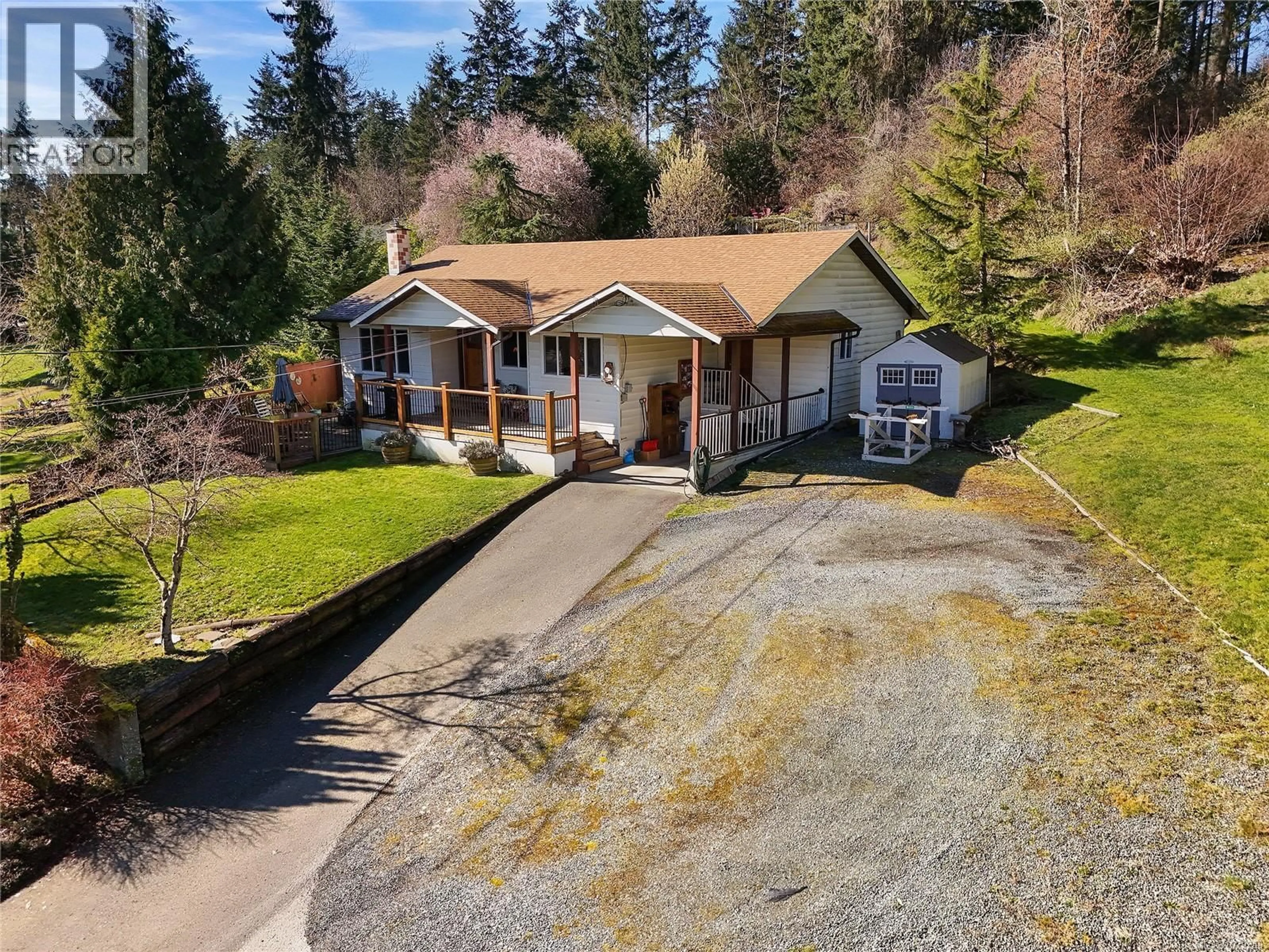 A pic from outside/outdoor area/front of a property/back of a property/a pic from drone, unknown for 6670 ANZIO ROAD, Duncan British Columbia V9L6C4