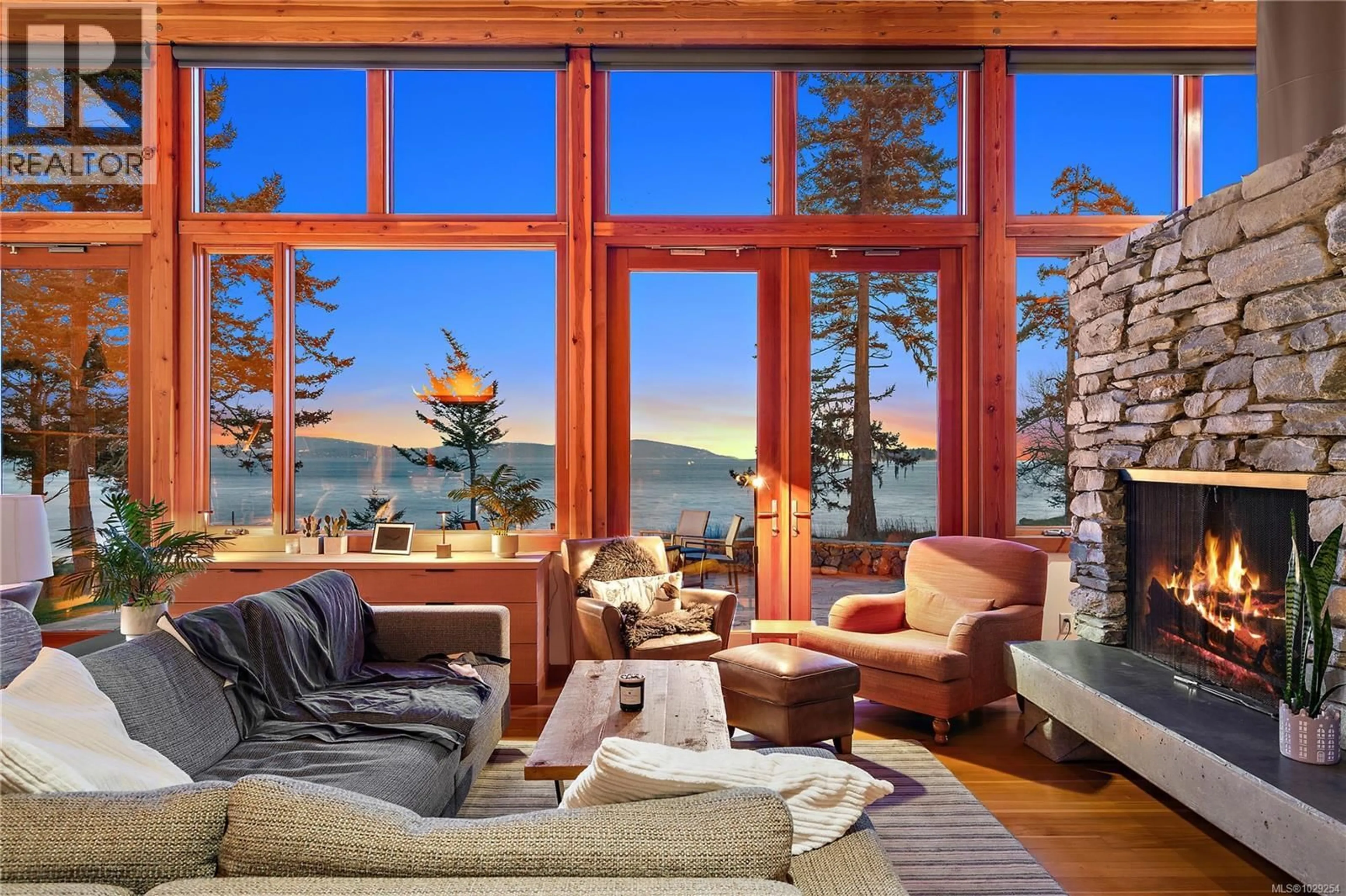 Living room with furniture, unknown for 489 ARBUTUS SPUR, Sidney Island British Columbia L0L0L0