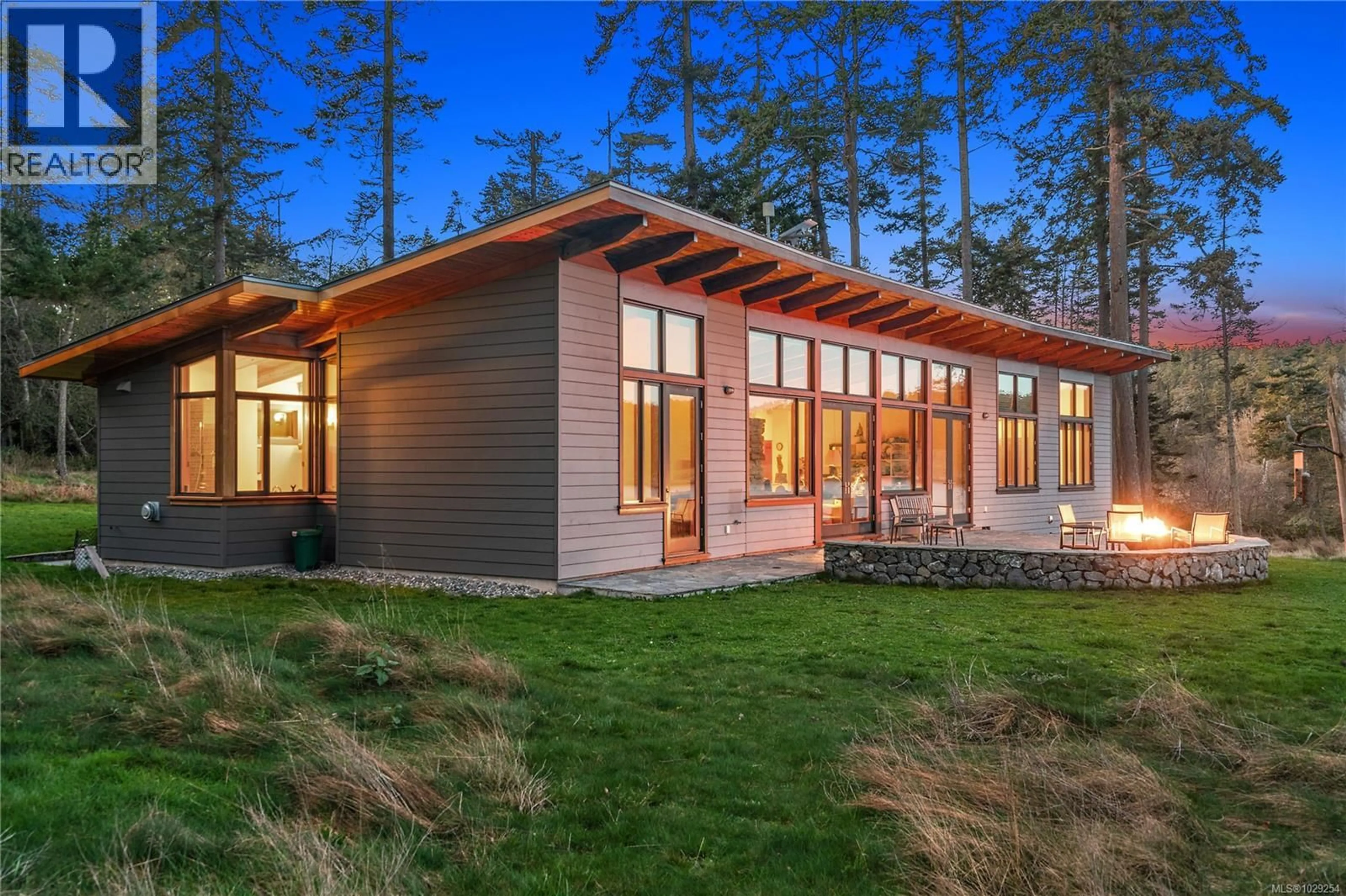 Home with vinyl exterior material, unknown for 489 ARBUTUS SPUR, Sidney Island British Columbia L0L0L0