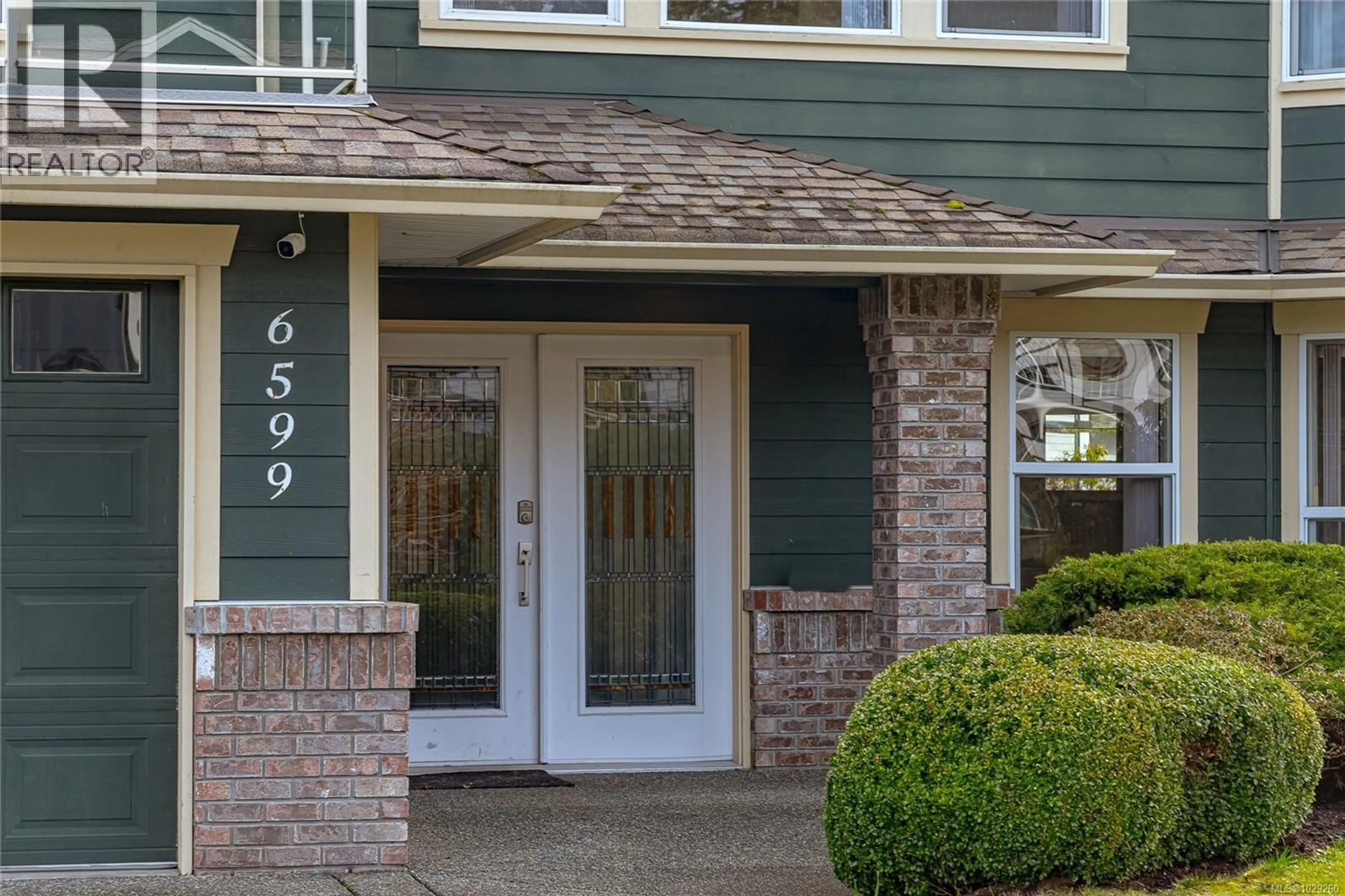 Indoor entryway for 6599 KESTREL CRESCENT, Nanaimo British Columbia V9V1V9
