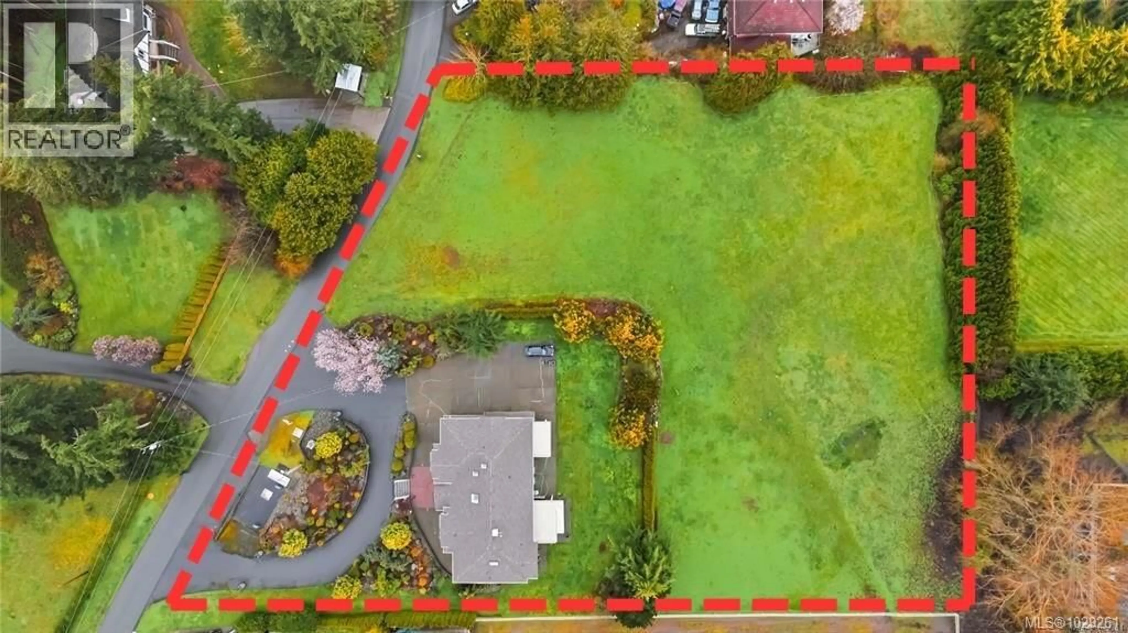 A pic from outside/outdoor area/front of a property/back of a property/a pic from drone, street for 5549 ALDERLEY ROAD, Saanich British Columbia V8Y1Y2