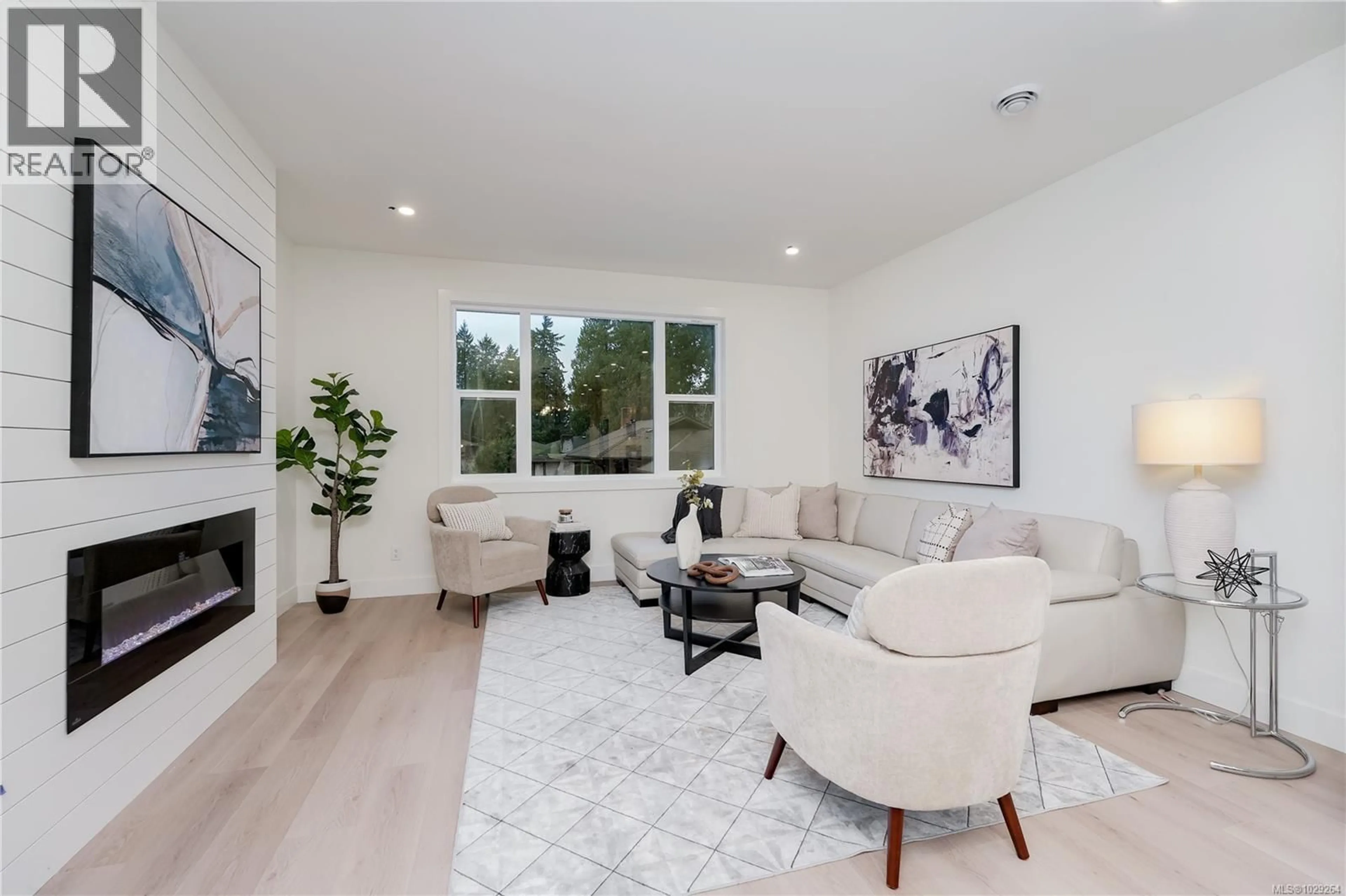 Living room with furniture, unknown for 105 - 960 JENKINS AVENUE, Langford British Columbia V9B2N7