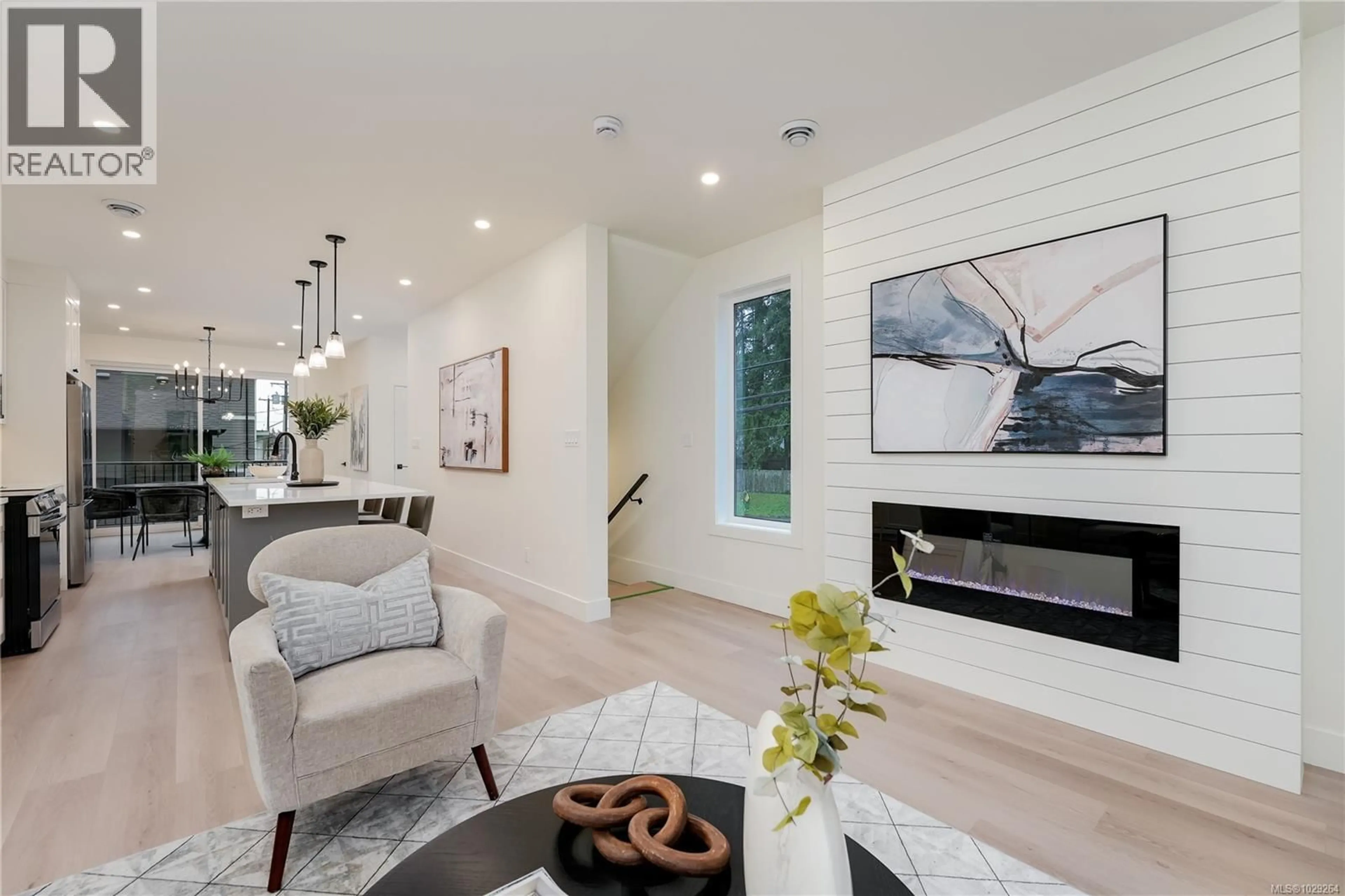 Living room with furniture, unknown for 105 - 960 JENKINS AVENUE, Langford British Columbia V9B2N7