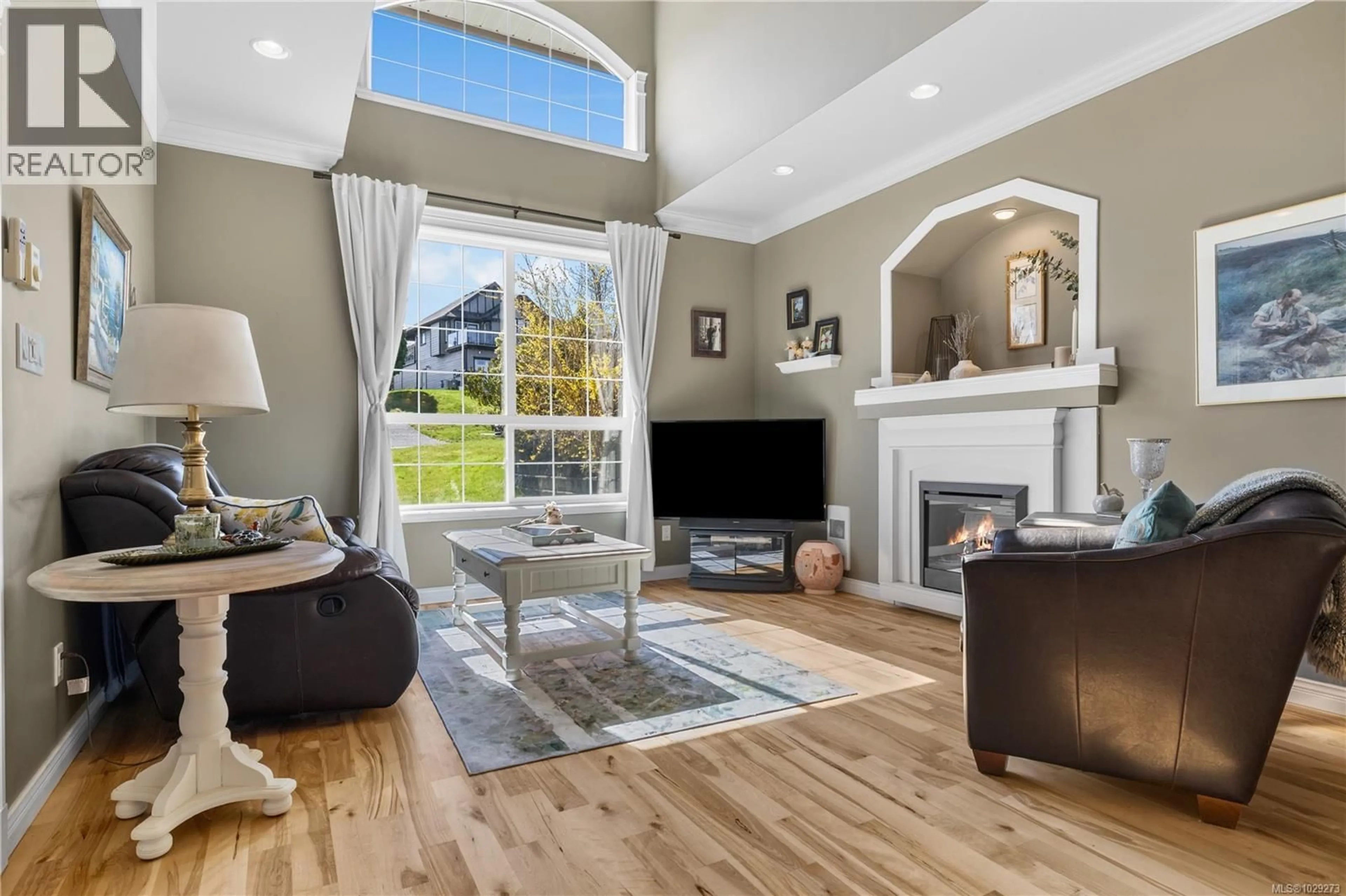 Living room with furniture, unknown for 608 NELSON ROAD, Campbell River British Columbia V9H1V1