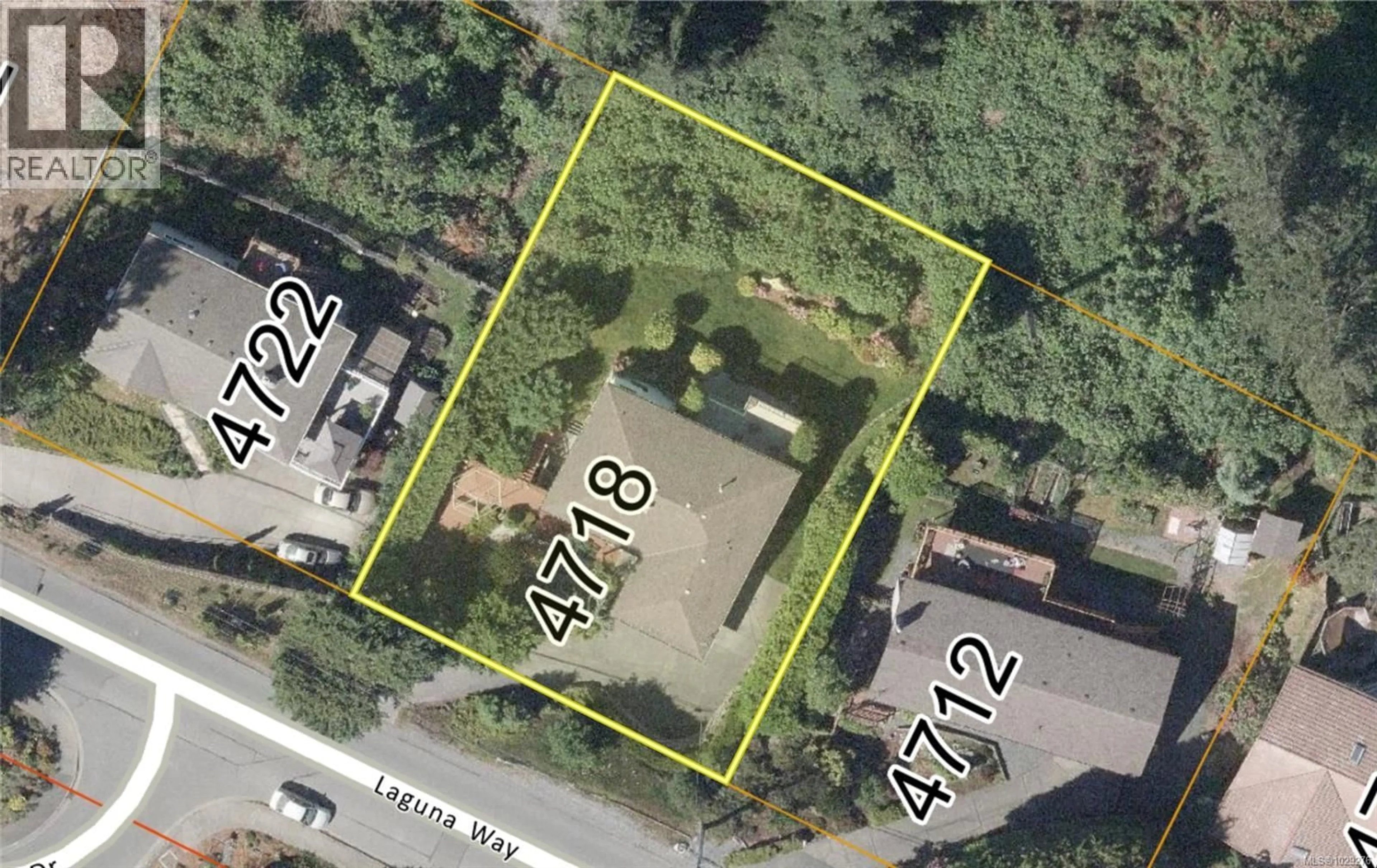 A pic from outside/outdoor area/front of a property/back of a property/a pic from drone, building for 4718 LAGUNA WAY, Nanaimo British Columbia V9T5C3