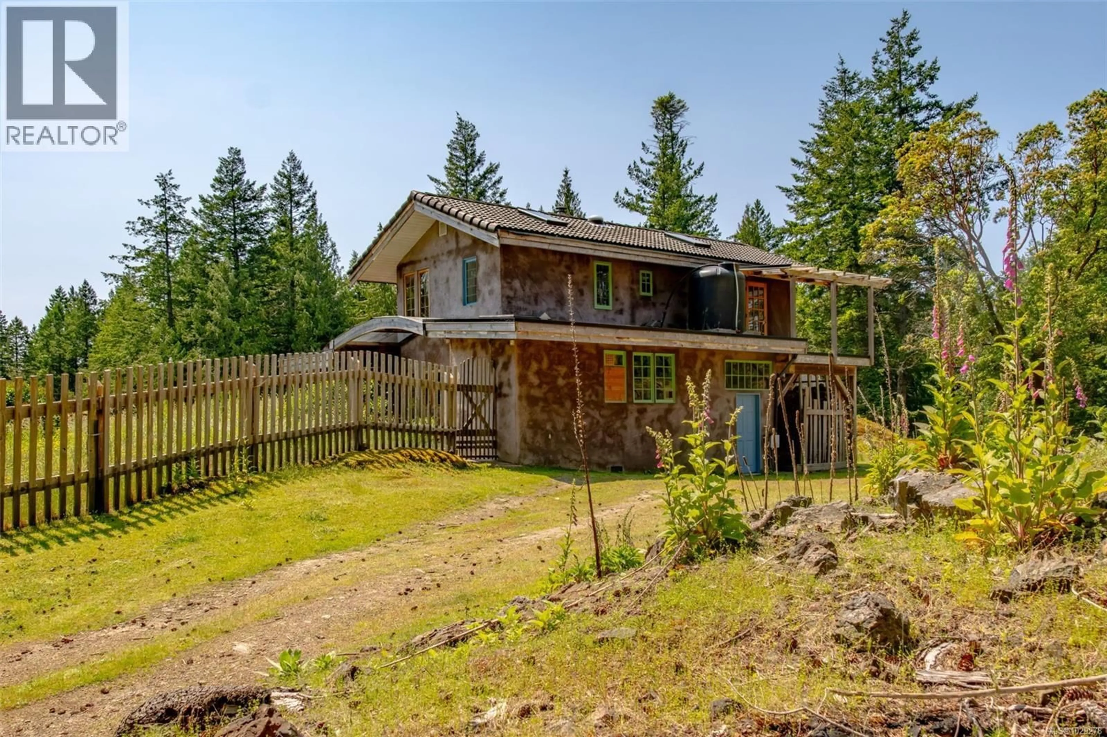 A pic from outside/outdoor area/front of a property/back of a property/a pic from drone, unknown for 9 GRANT ROAD, Lasqueti Island British Columbia V0R2J0