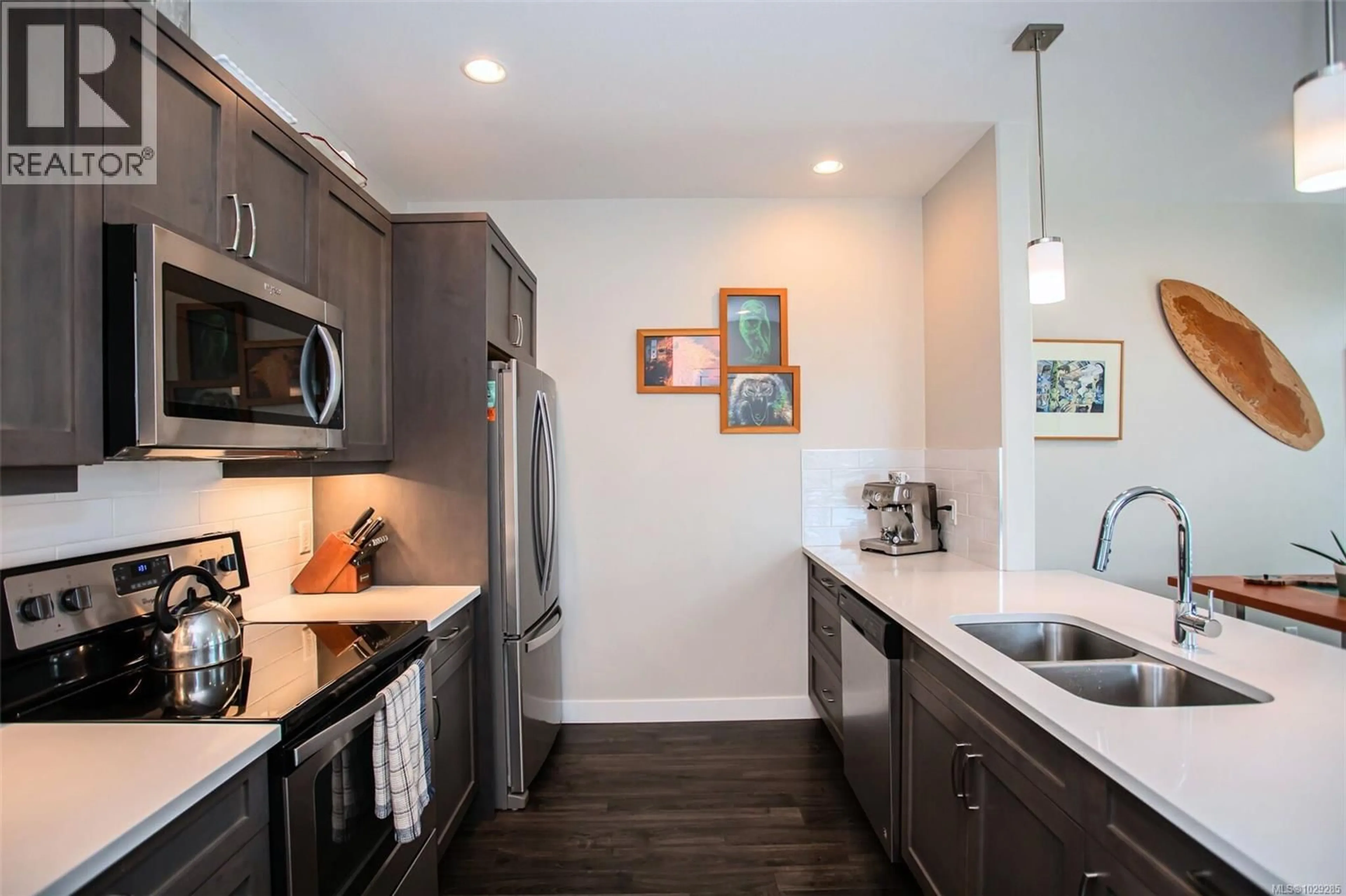 Open concept kitchen, unknown for 106 - 1800 SUMMERHILL PLACE, Nanaimo British Columbia V9S0C7