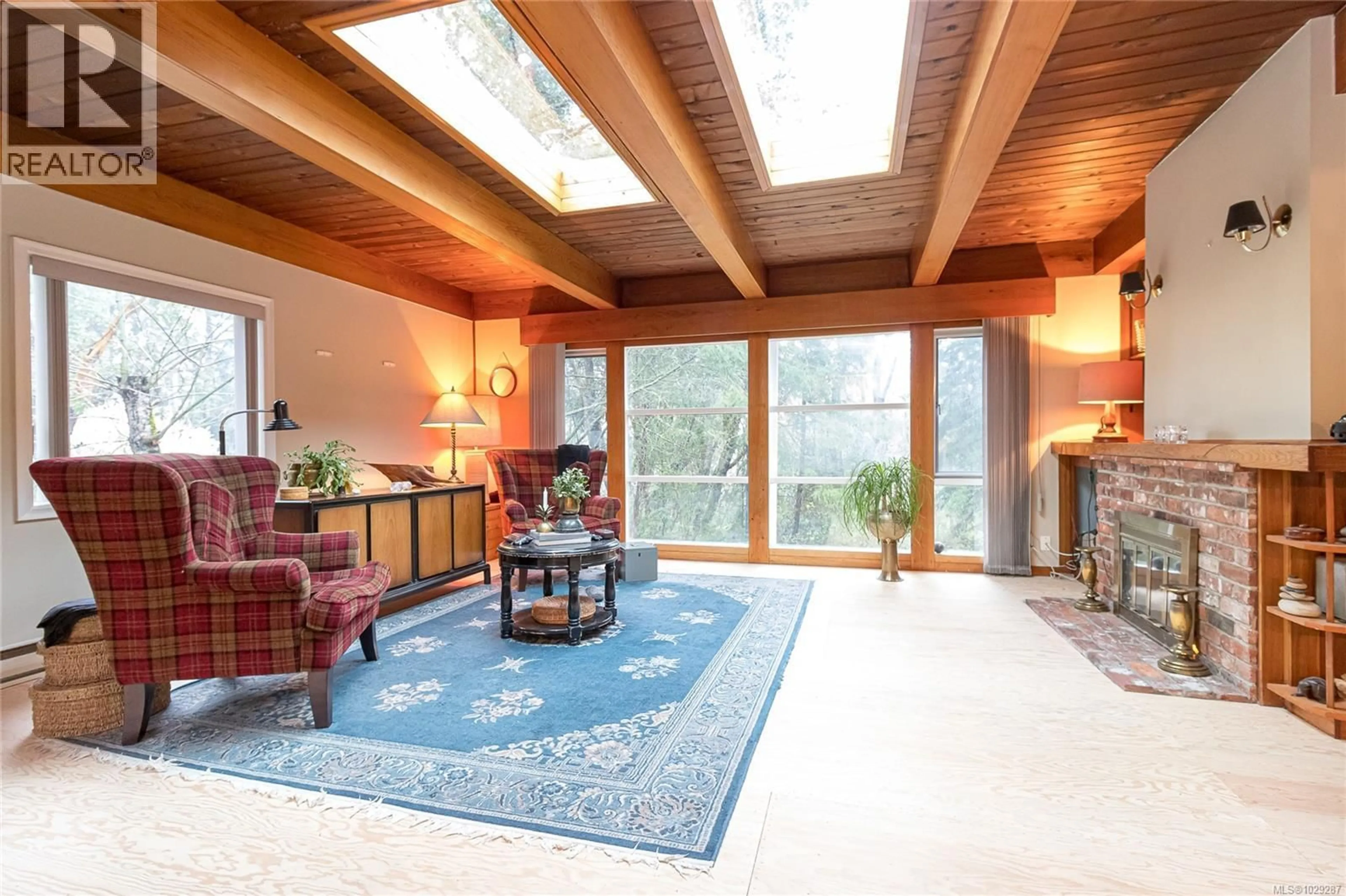 Indoor foyer for 8050 RAE-LEIGH PLACE, Central Saanich British Columbia V8M1S2