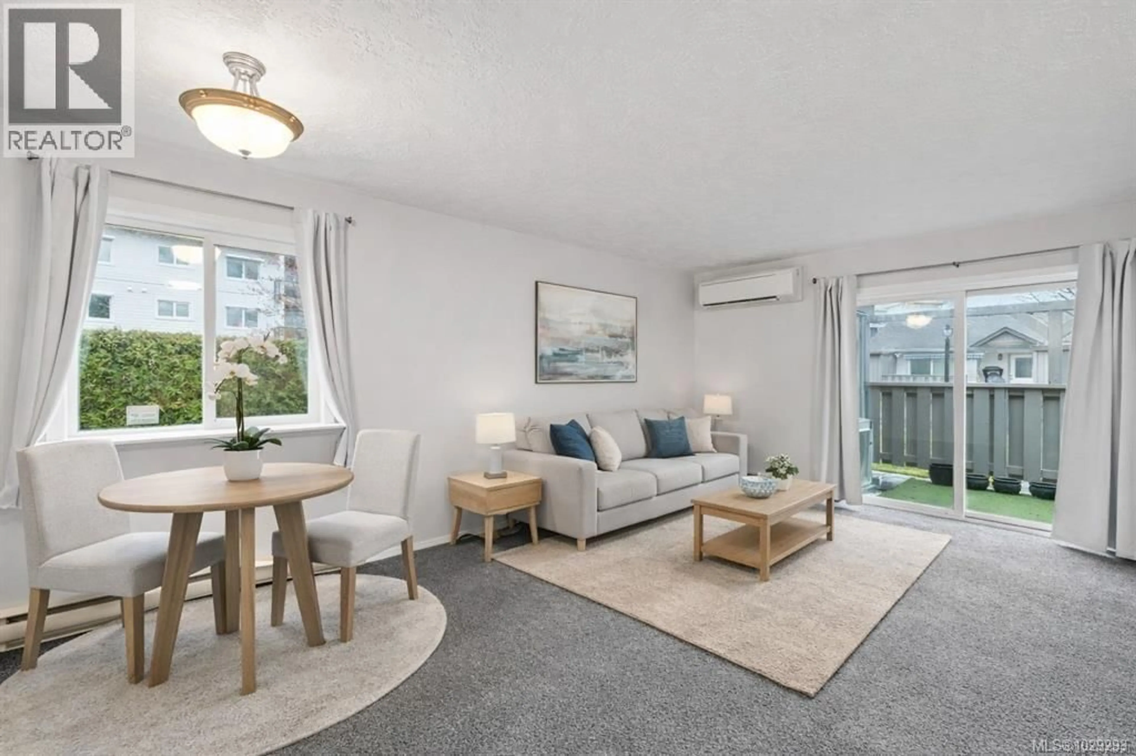 Living room with furniture, unknown for 125 - 2191 MURRELET DRIVE, Comox British Columbia V9M3Y1