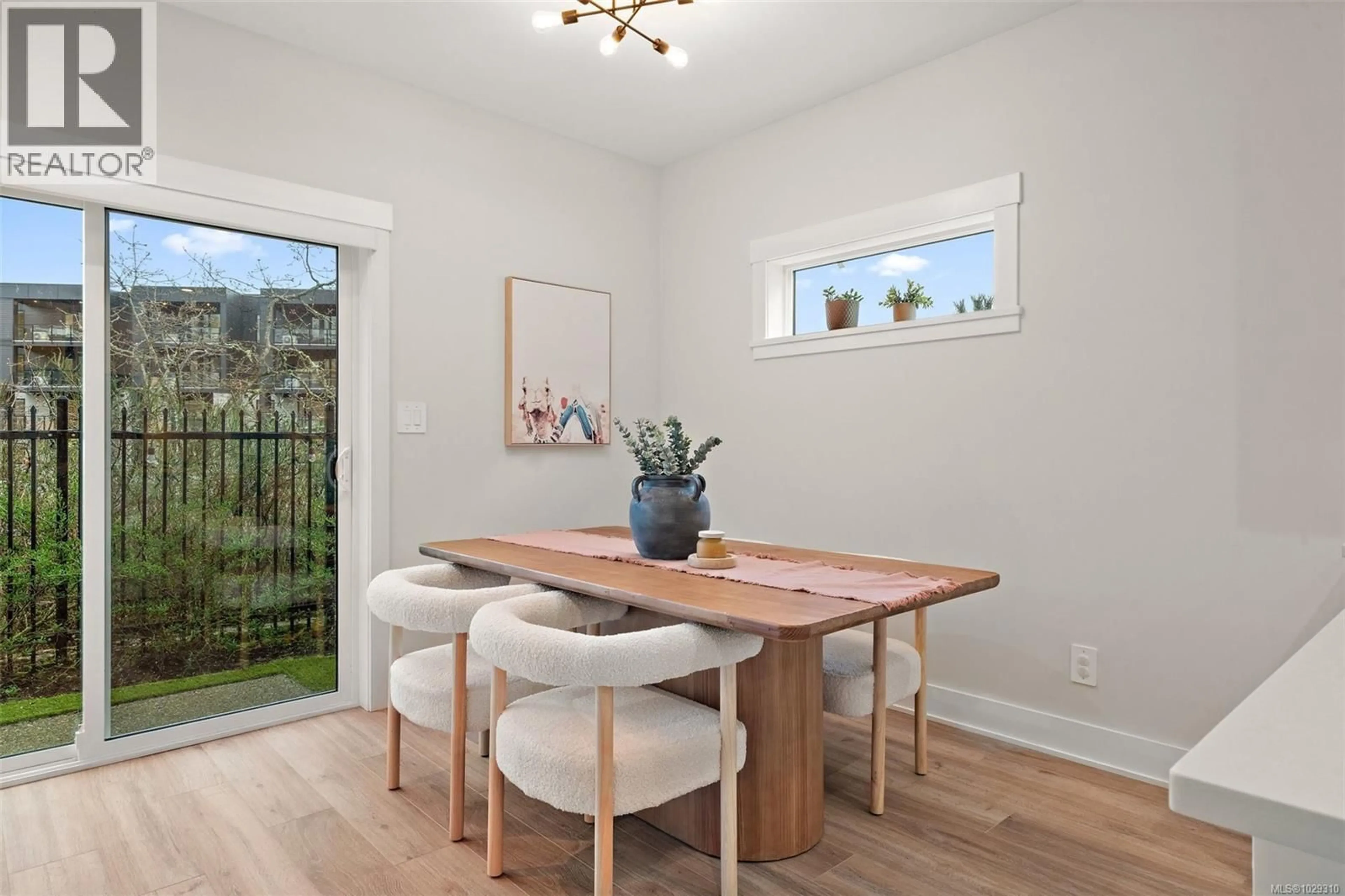 Dining room, wood/laminate floor for 1109 MOONSTONE LOOP, Langford British Columbia V9B0Y6