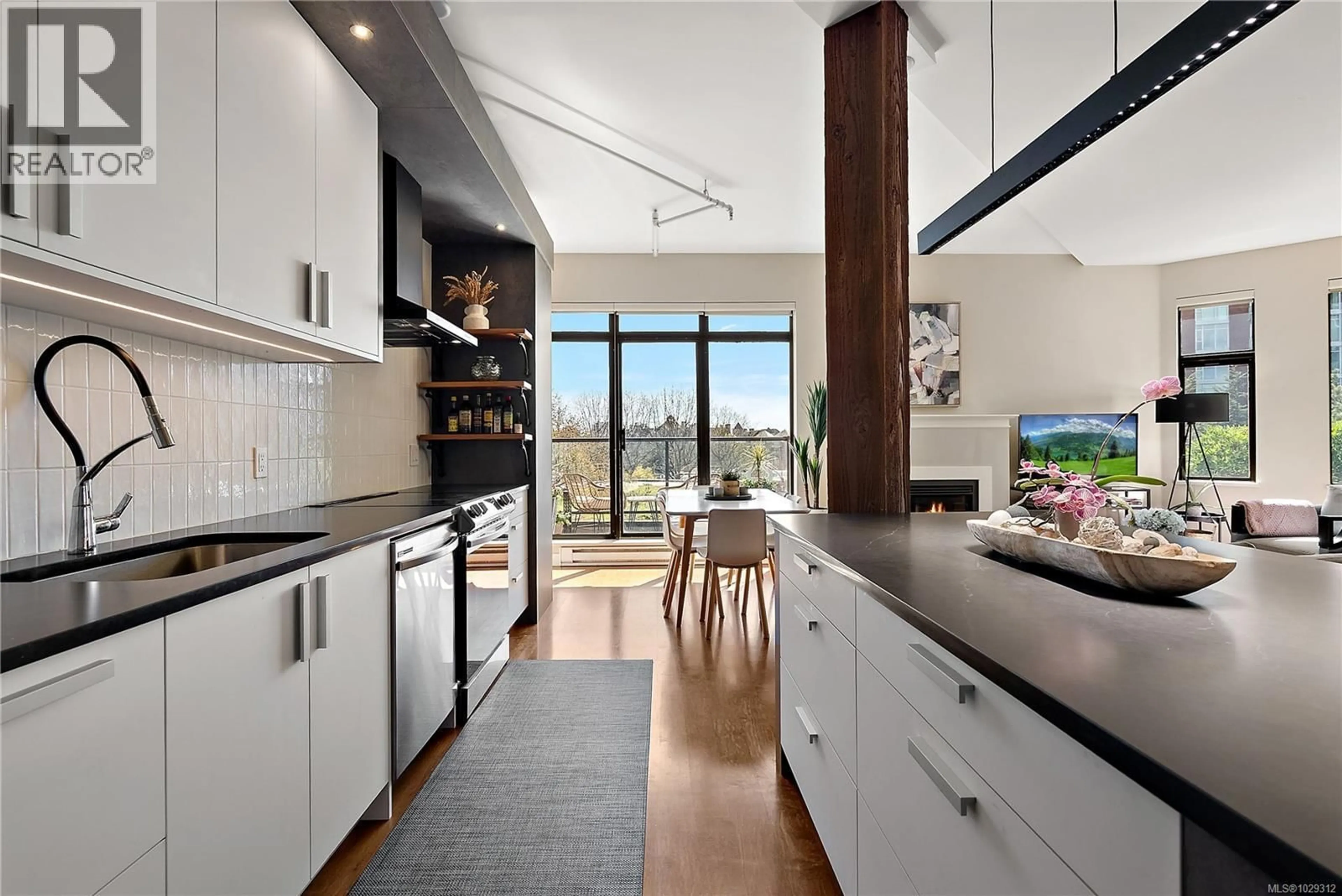 Contemporary kitchen, unknown for 108 - 455 SITKUM ROAD, Victoria British Columbia V9A7N9