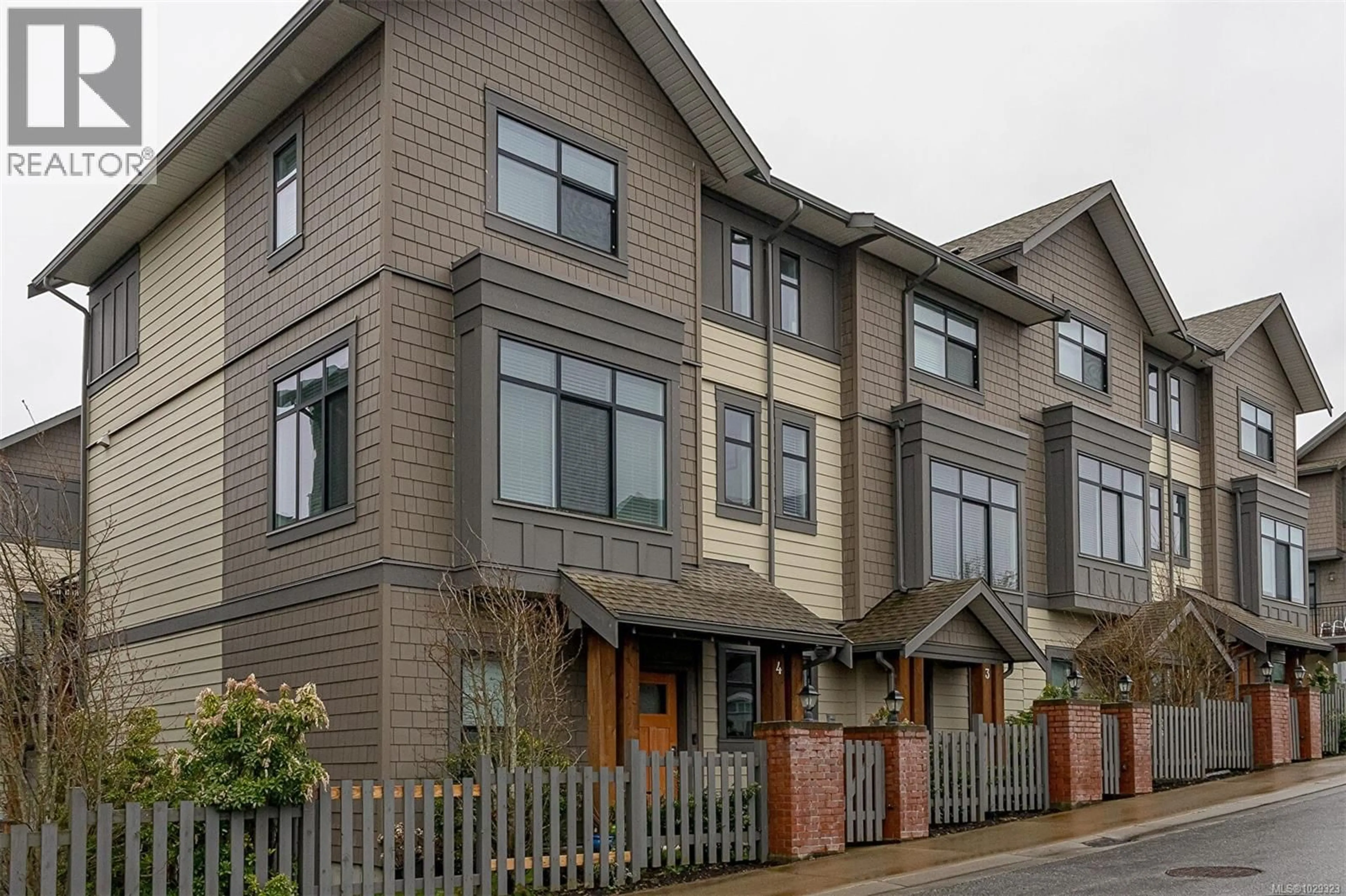 Unknown for 4 - 350 LATORIA BOULEVARD, Colwood British Columbia V9C0M9