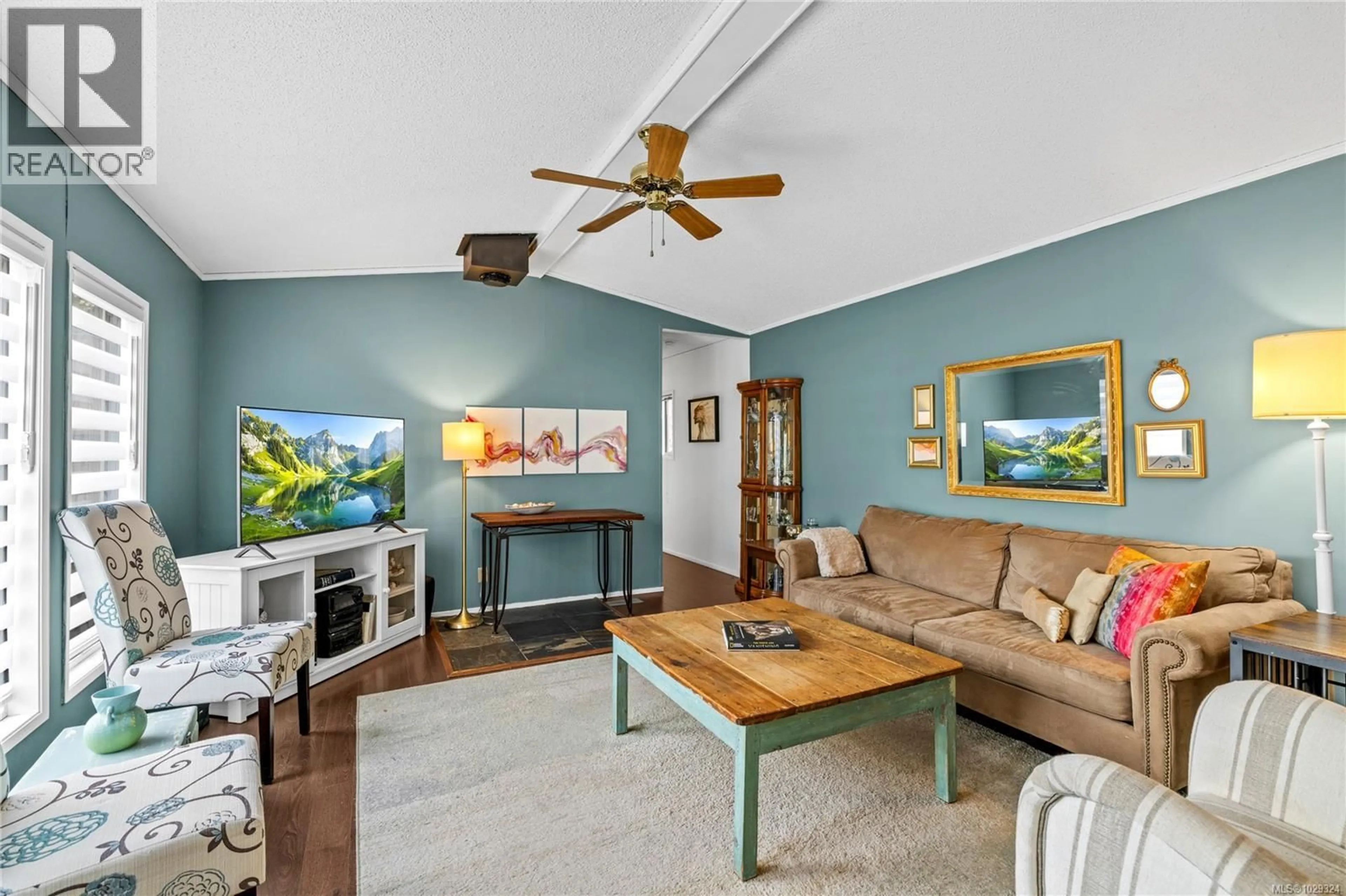 Living room with furniture, unknown for 245 - 2465 APOLLO DRIVE, Nanoose Bay British Columbia V9P9K2