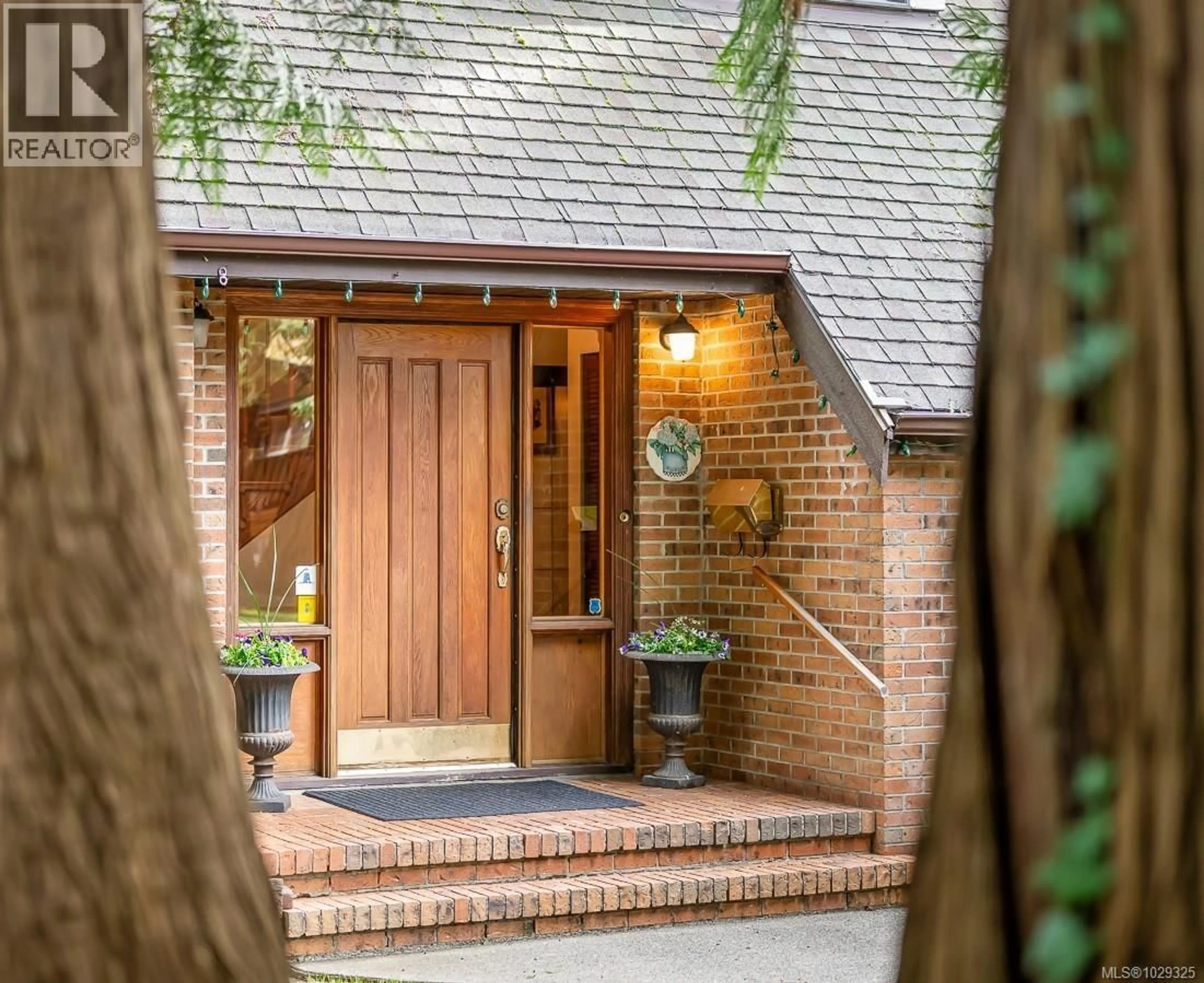 Home with brick exterior material, street for 220 MARIDA PLACE, Comox British Columbia V9M2P7