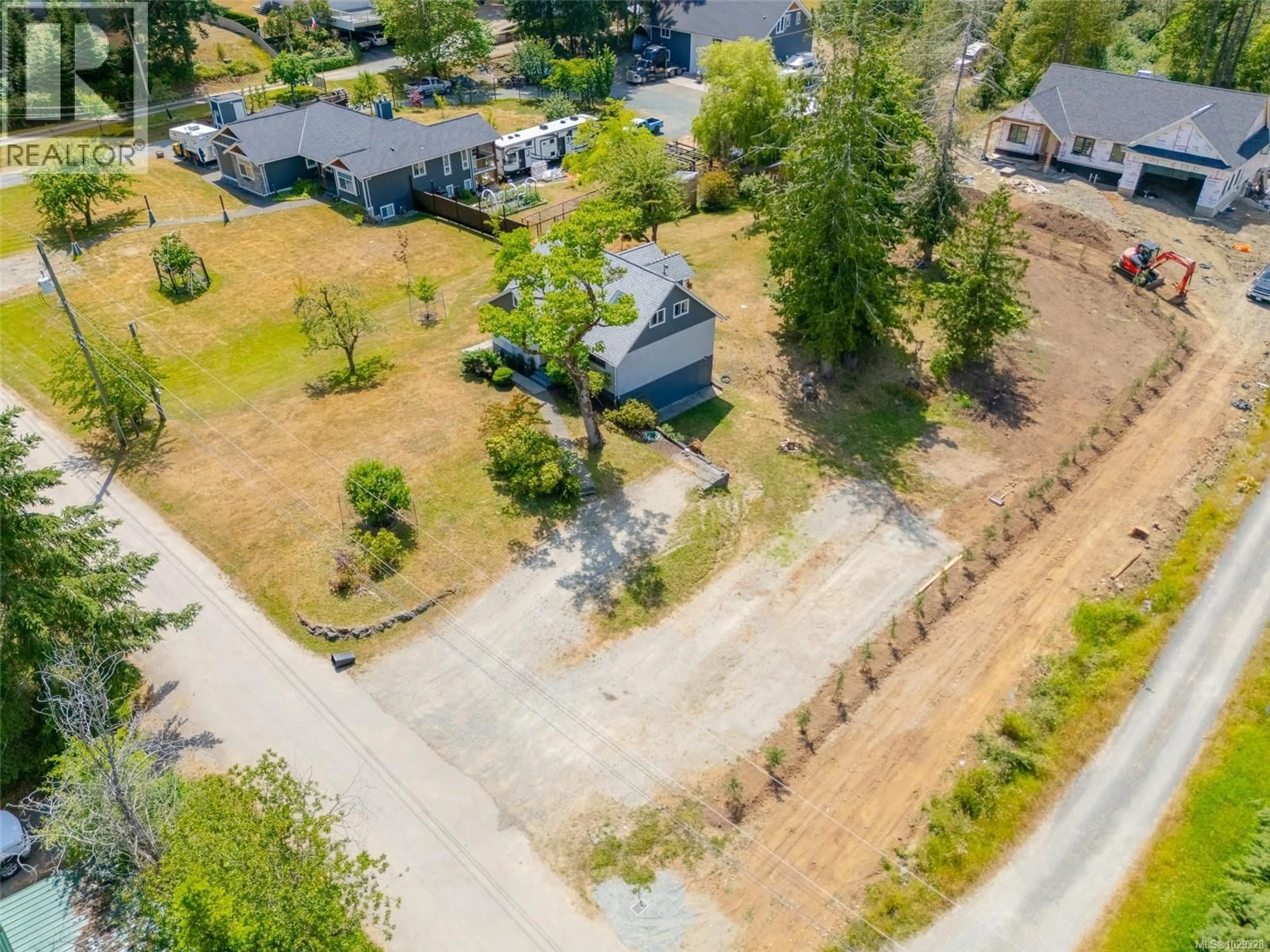 A pic from outside/outdoor area/front of a property/back of a property/a pic from drone, street for 6088 RENTON ROAD SOUTH, Port Alberni British Columbia V9Y8R8