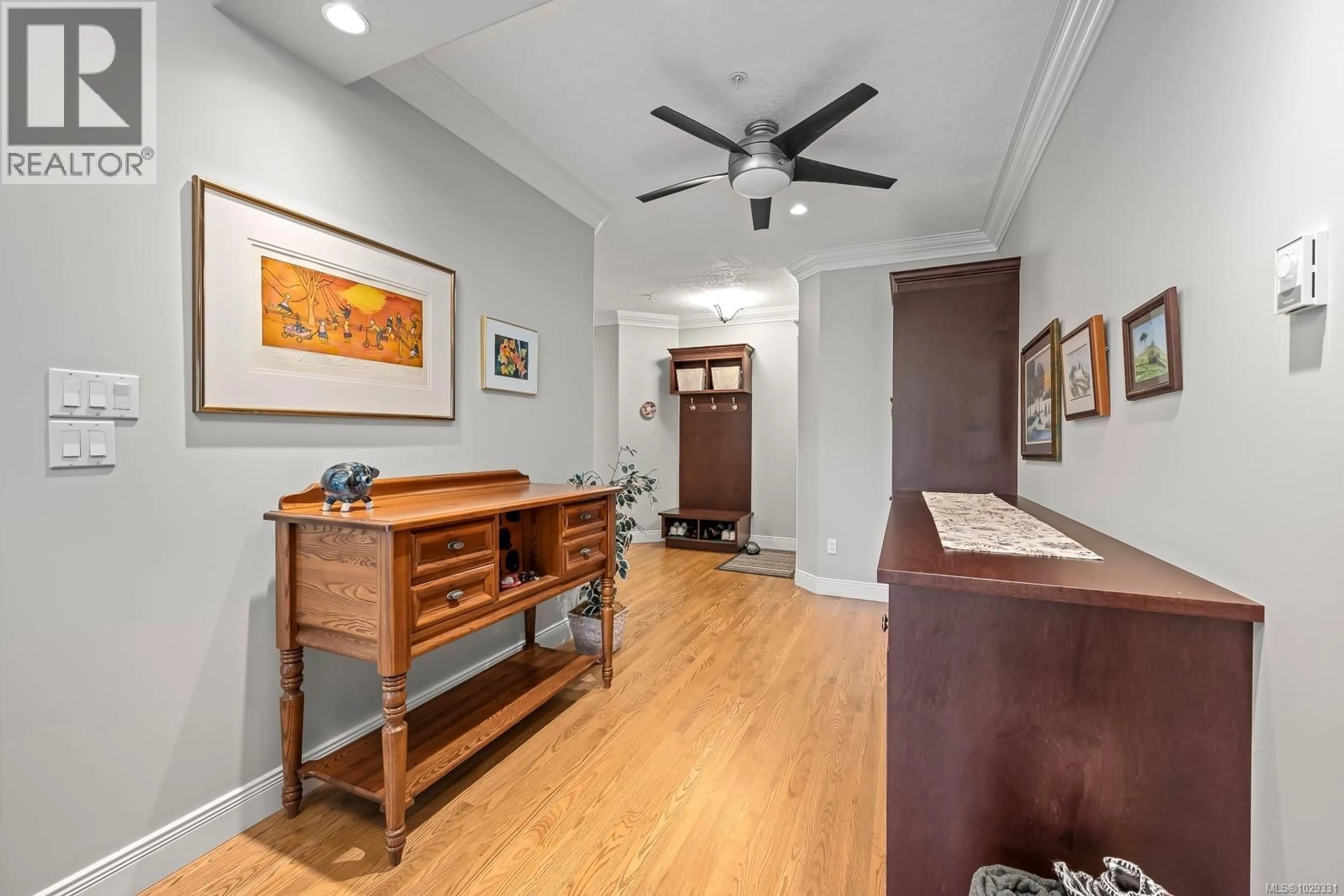 Indoor foyer for 134 - 3666 ROYAL VISTA WAY, Courtenay British Columbia V9N9X7