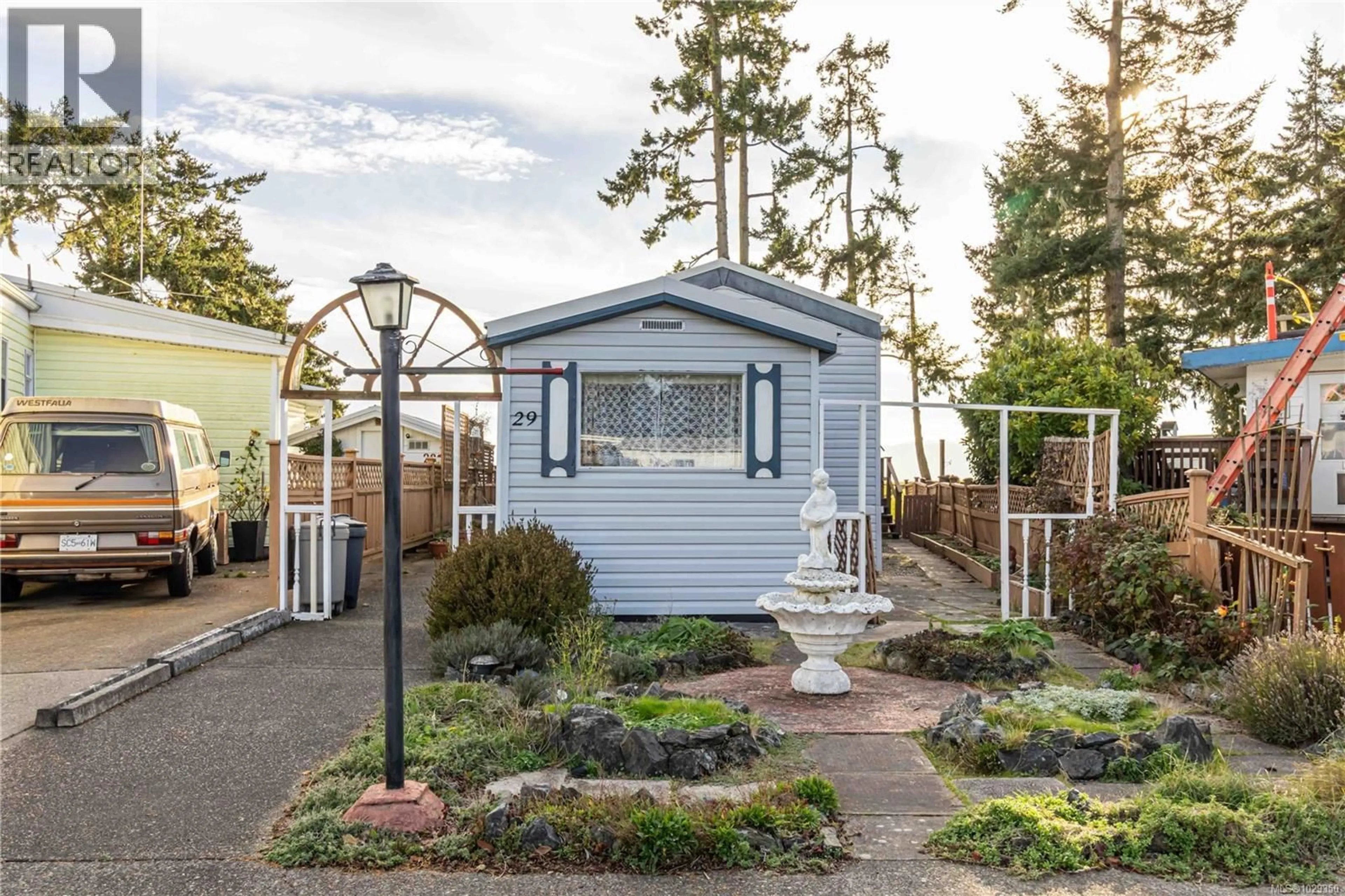 Home with vinyl exterior material, street for 29 - 7871 WEST COAST ROAD, Sooke British Columbia V9Z0R6